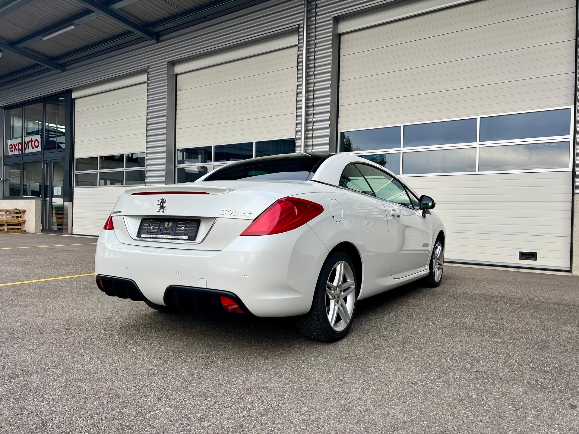 PEUGEOT 308 CC 2.0 HDI-image-7