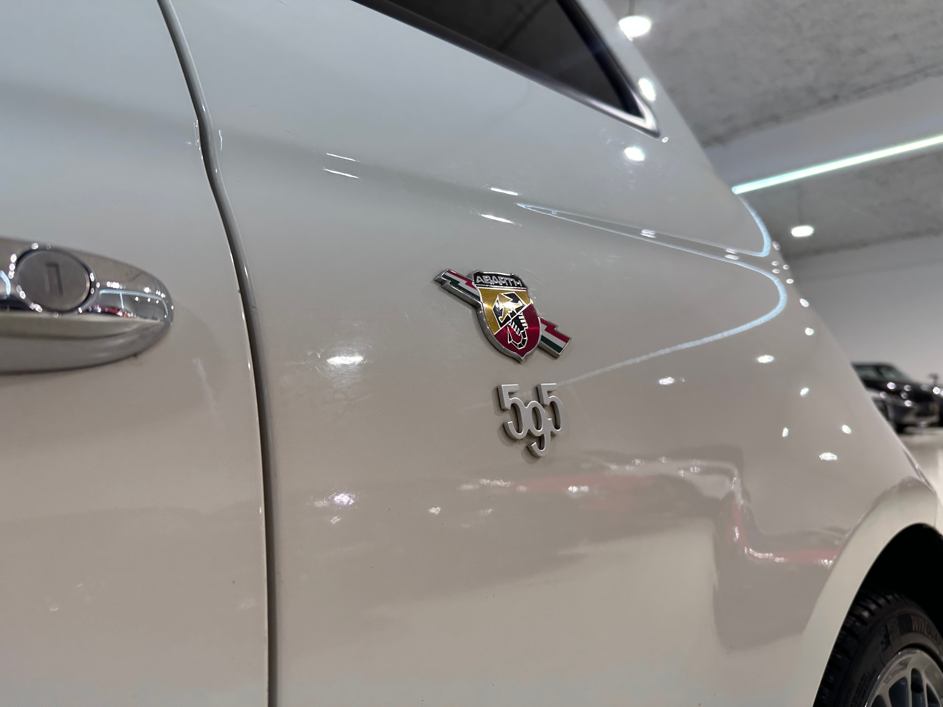 FIAT 500 1.4 16V Turbo Abarth-image-5