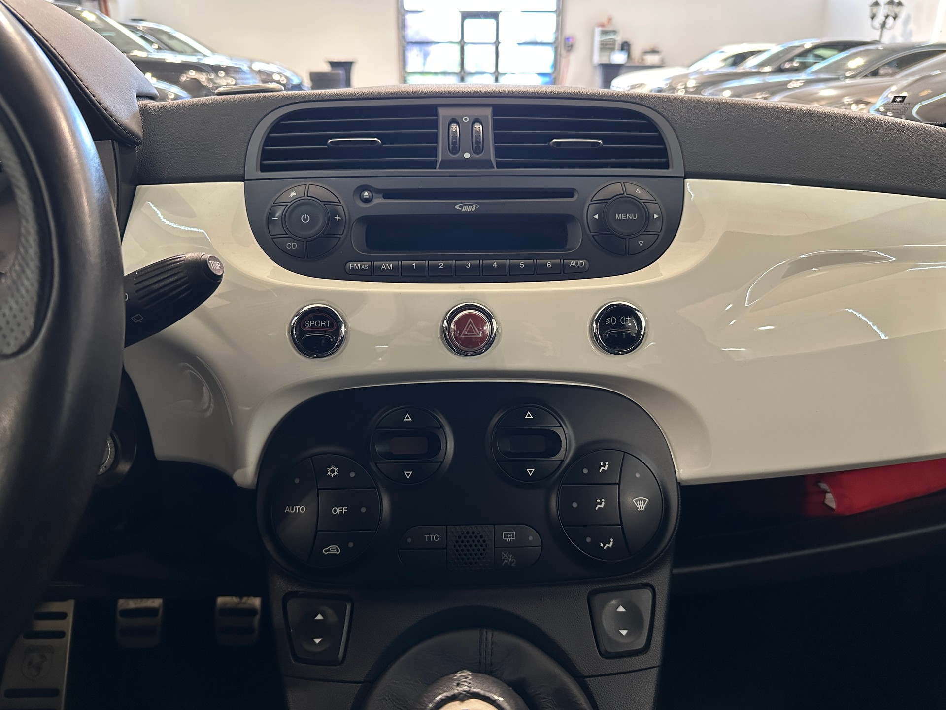 FIAT 500 1.4 16V Turbo Abarth-image-14