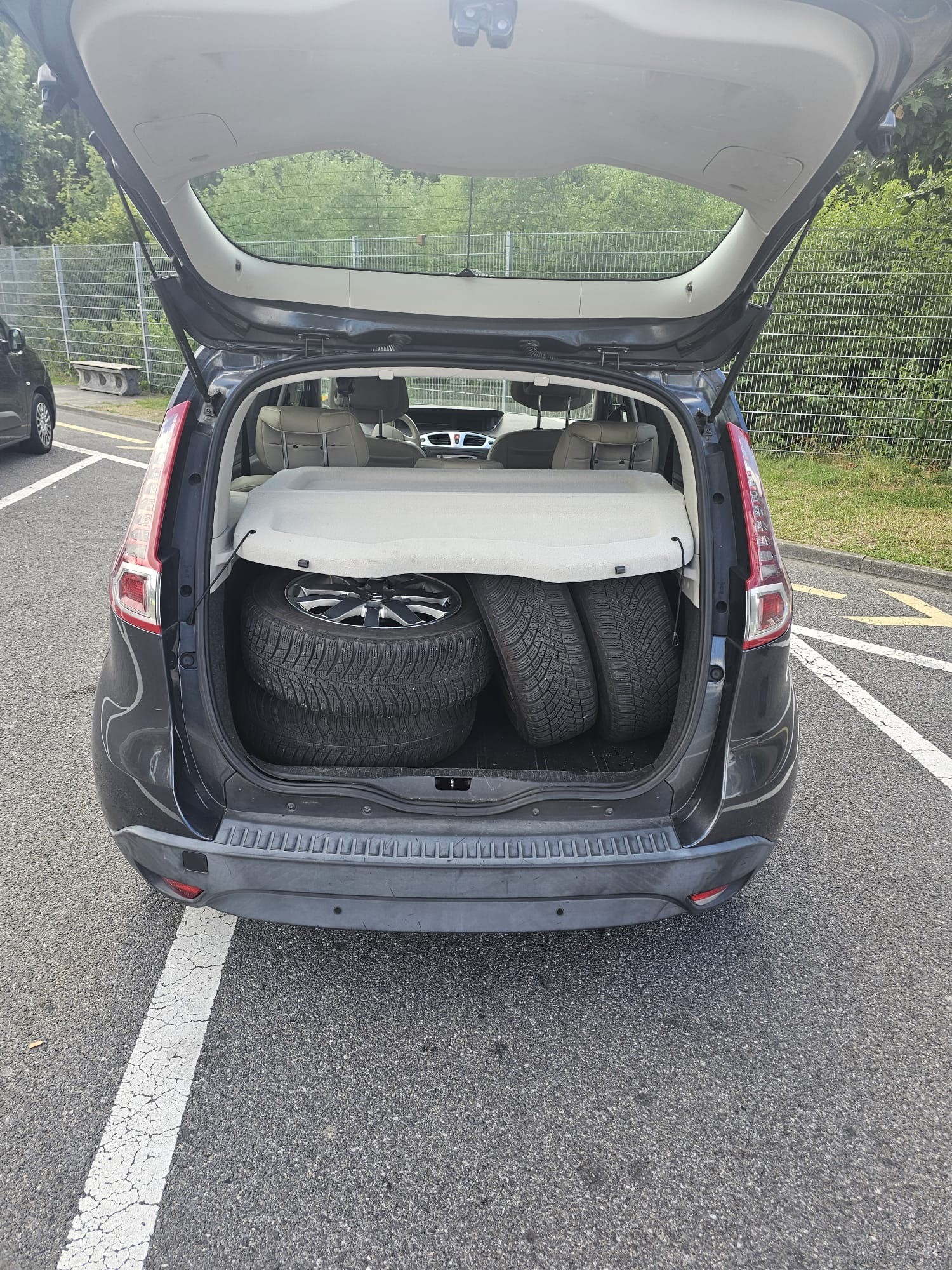 RENAULT Scénic 2.0 16V Expression X-Tronic CVT-image-7