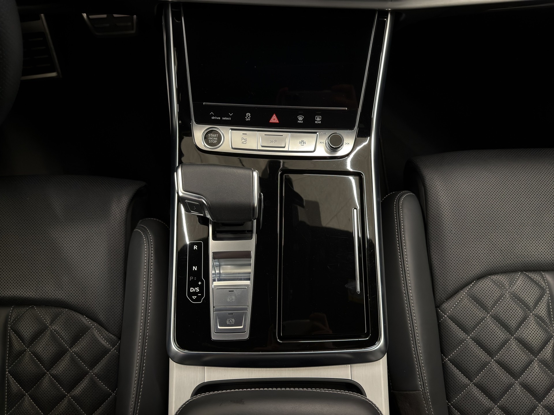 AUDI Q7 55 TFSI S Line quattro tiptronic-image-19