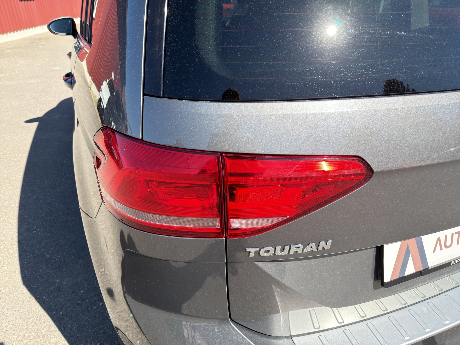 VW Touran 2.0 TDI BlueMotion Technology Highline DSG-image-9