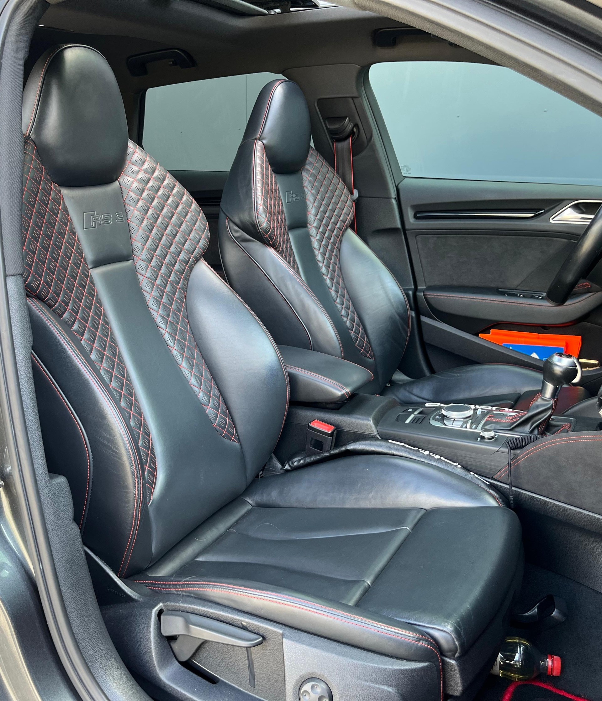 AUDI RS3 2.5 TSI quattro S-tronic-image-12