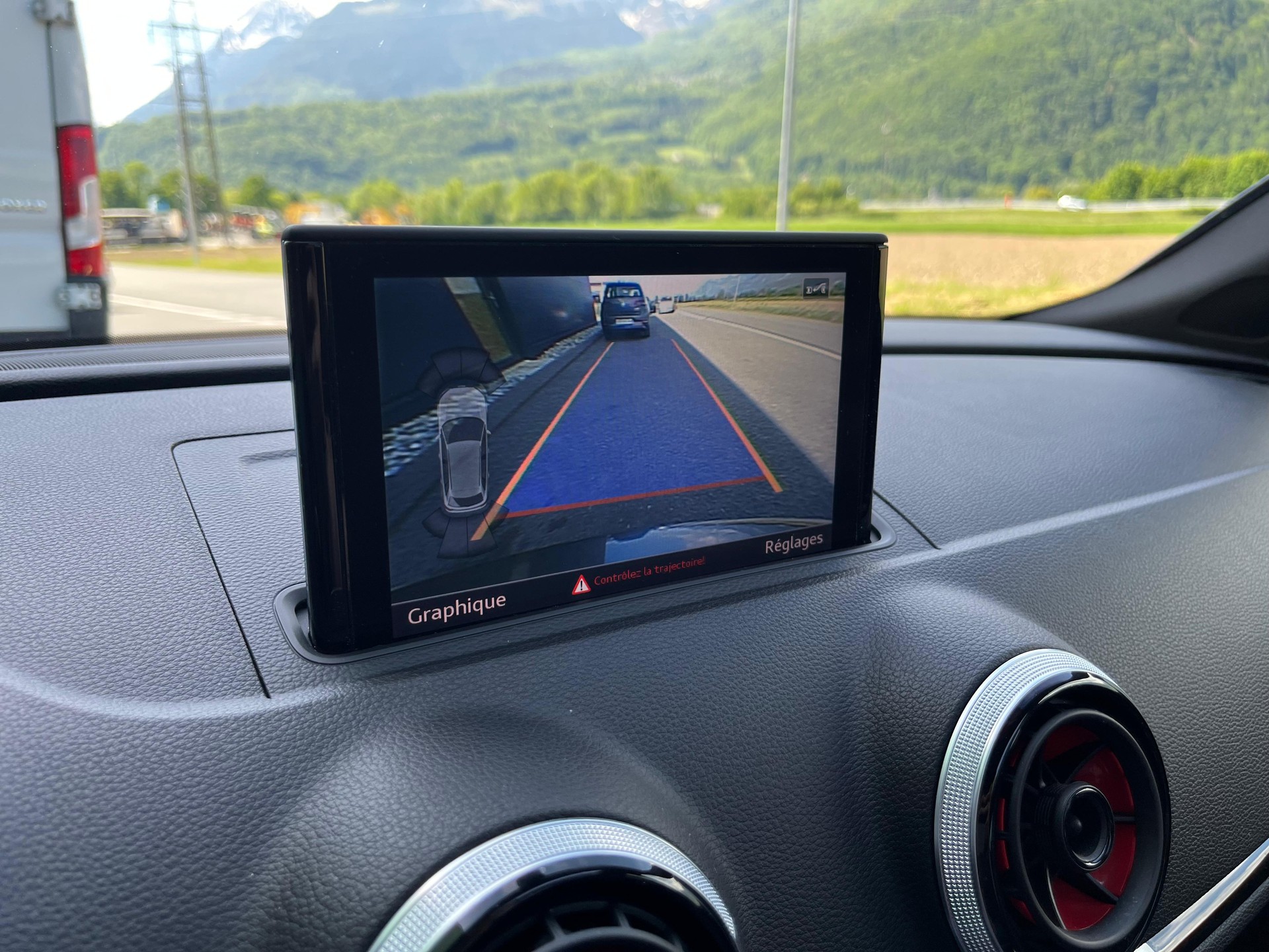 AUDI RS3 2.5 TSI quattro S-tronic-image-18