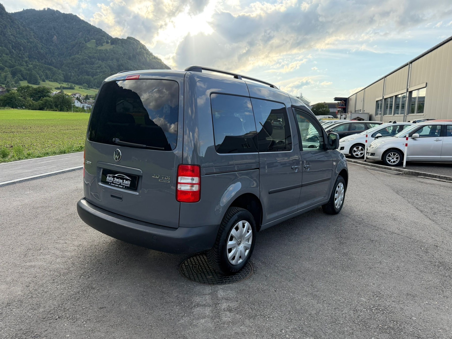 VW Caddy 2.0 TDI 4Motion Trendline-image-3