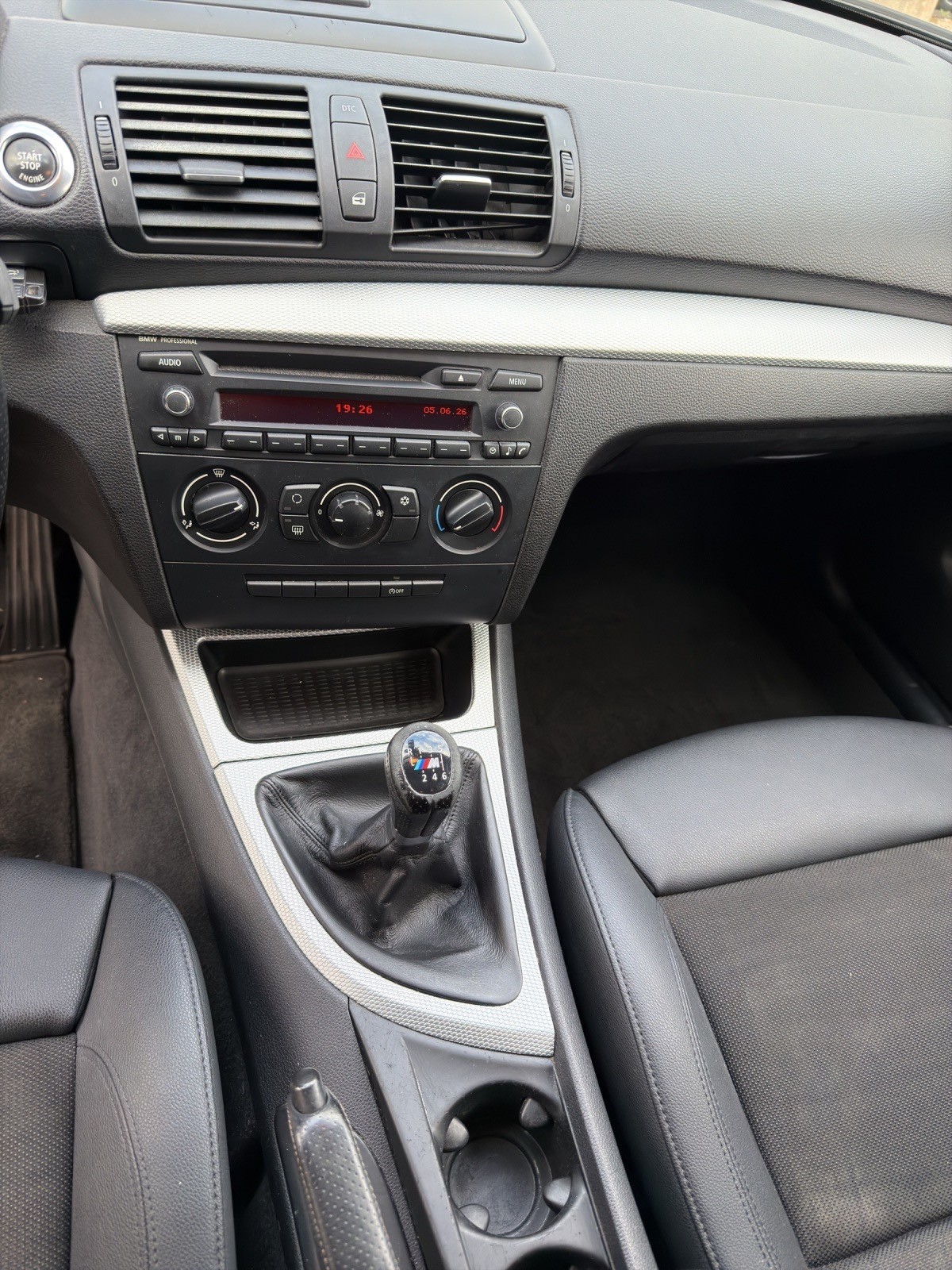 BMW 116i Dynamic Edition M-Paket - Sportlich & Gepflegt-image-7