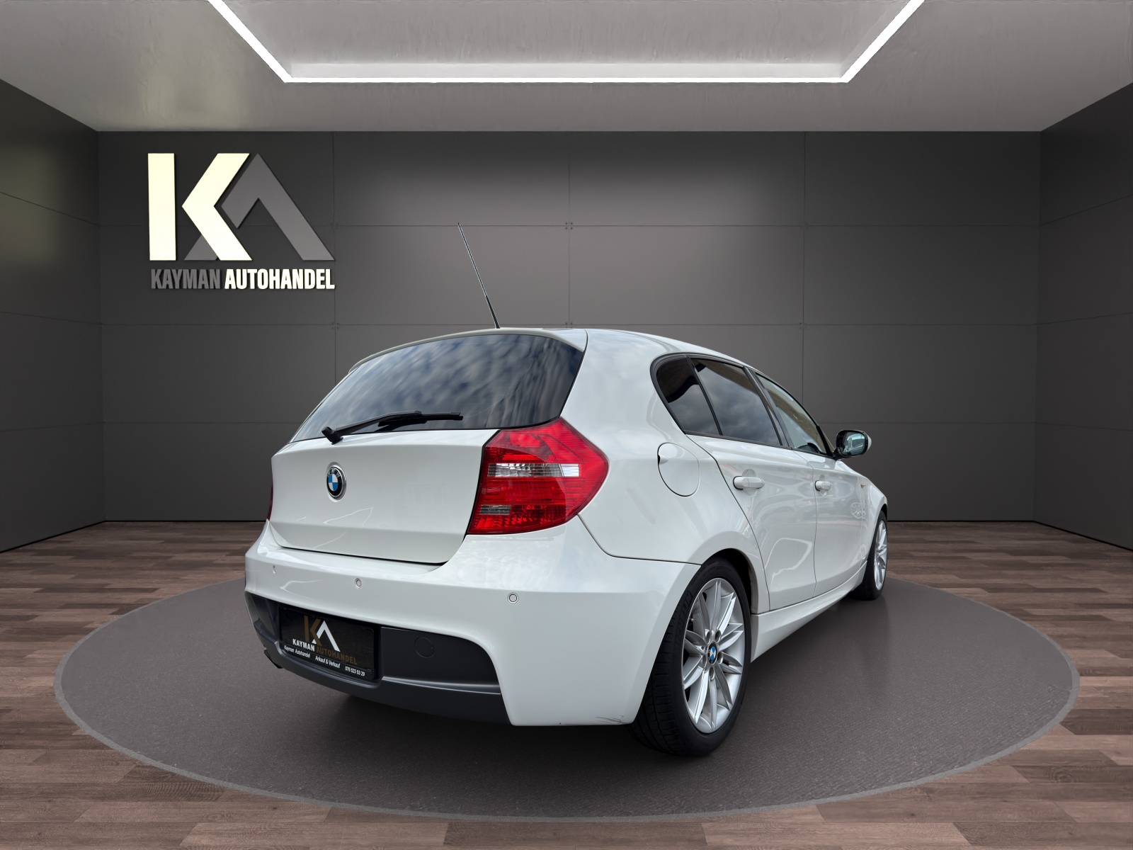 BMW 116i Dynamic Edition M-Paket - Sportlich & Gepflegt-image-3