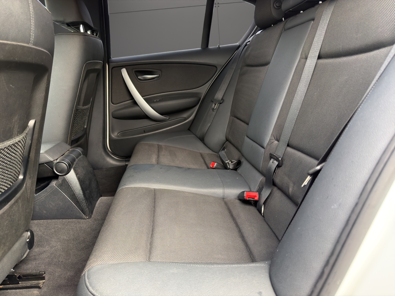 BMW 116i Dynamic Edition M-Paket - Sportlich & Gepflegt-image-11