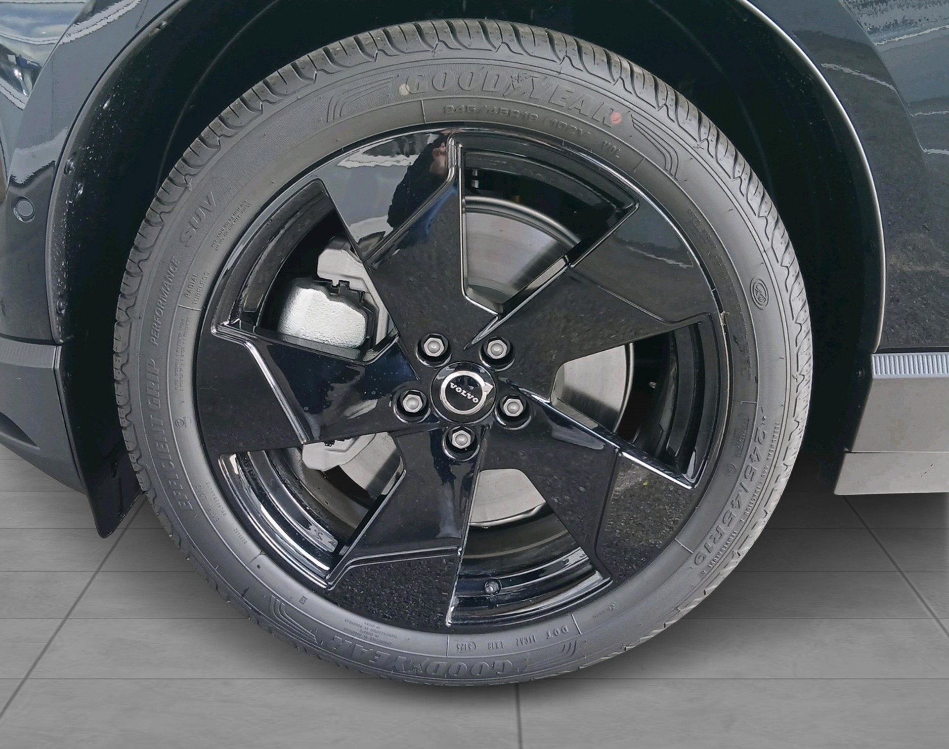 VOLVO EX 30 E60 Twin Ultra Performanc-image-10