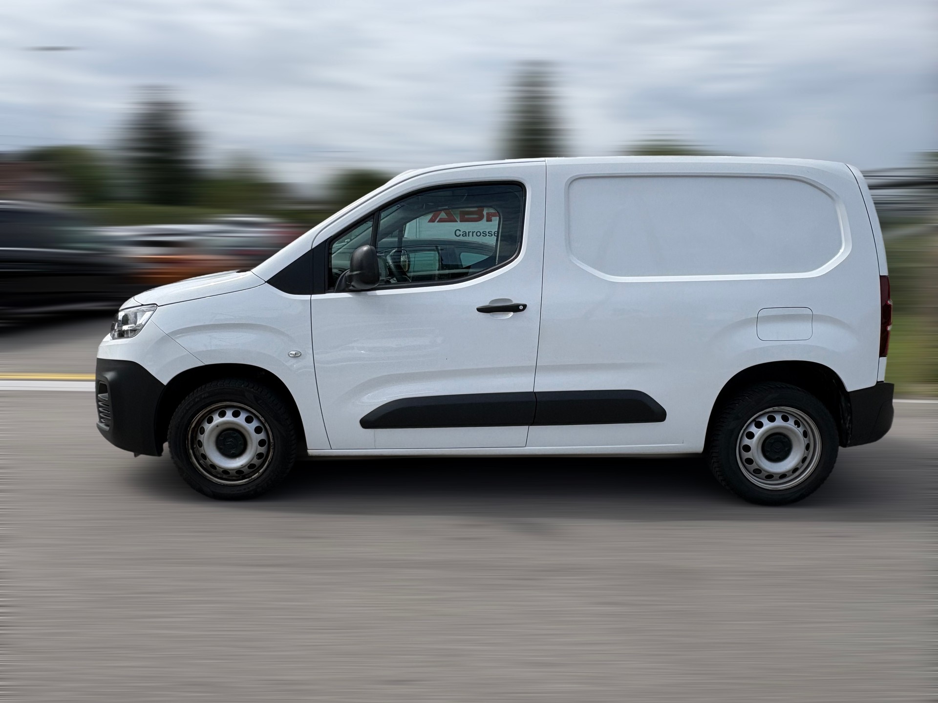 CITROEN Berlingo Van 1.2 Pure Tech 130 s/s Club EAT8 1000kg-image-3