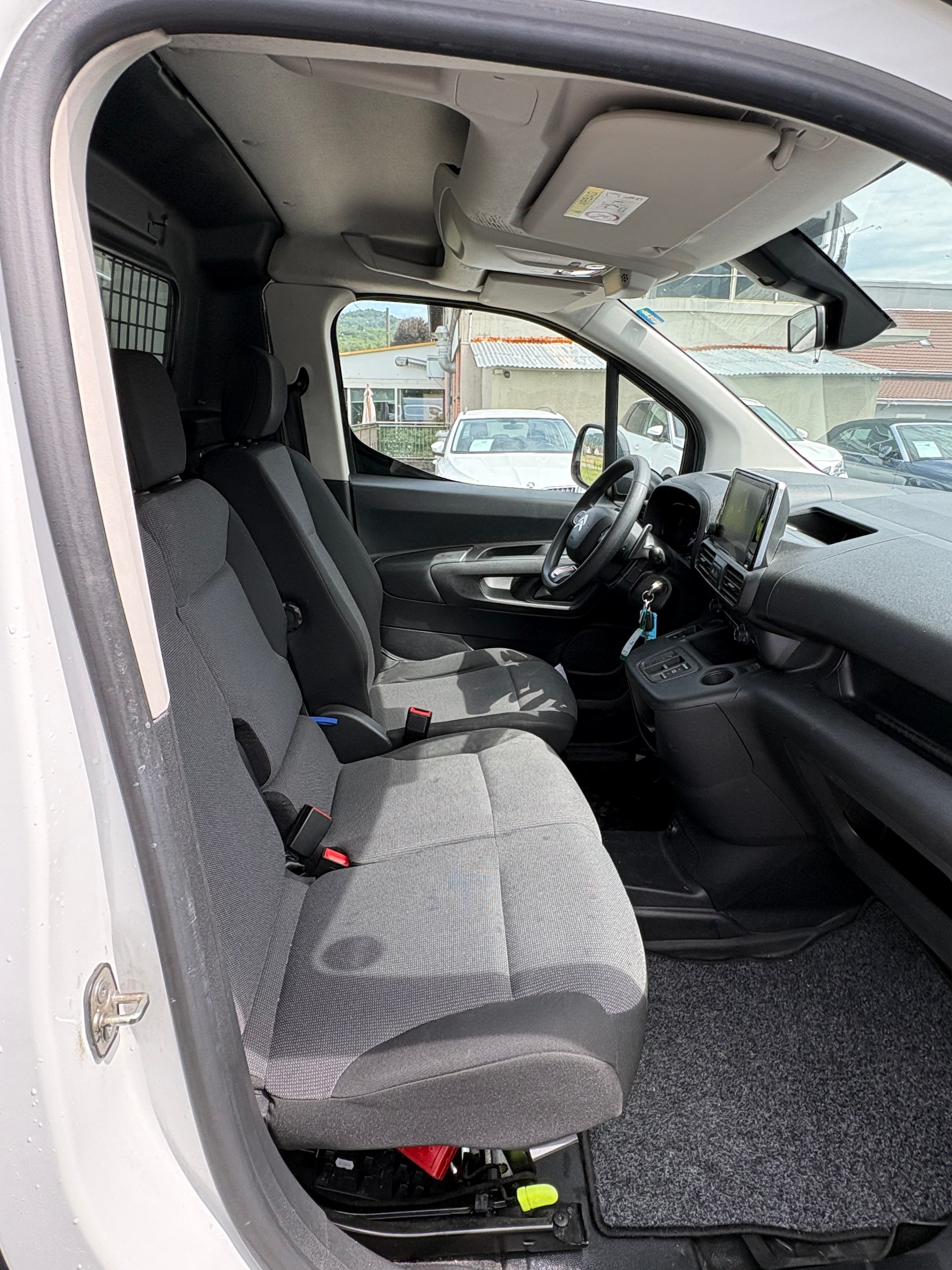CITROEN Berlingo Van 1.2 Pure Tech 130 s/s Club EAT8 1000kg-image-5