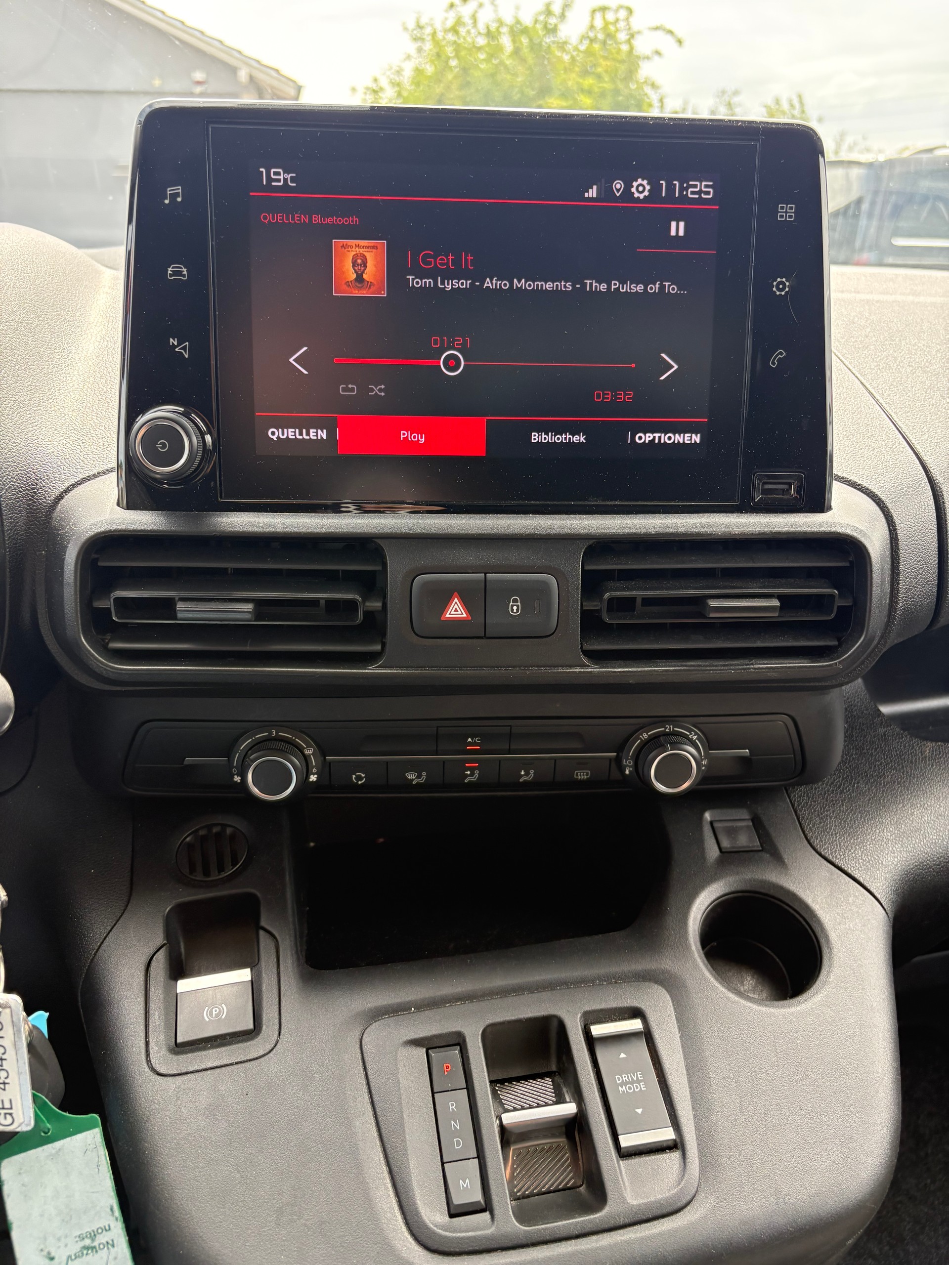 CITROEN Berlingo Van 1.2 Pure Tech 130 s/s Club EAT8 1000kg-image-6