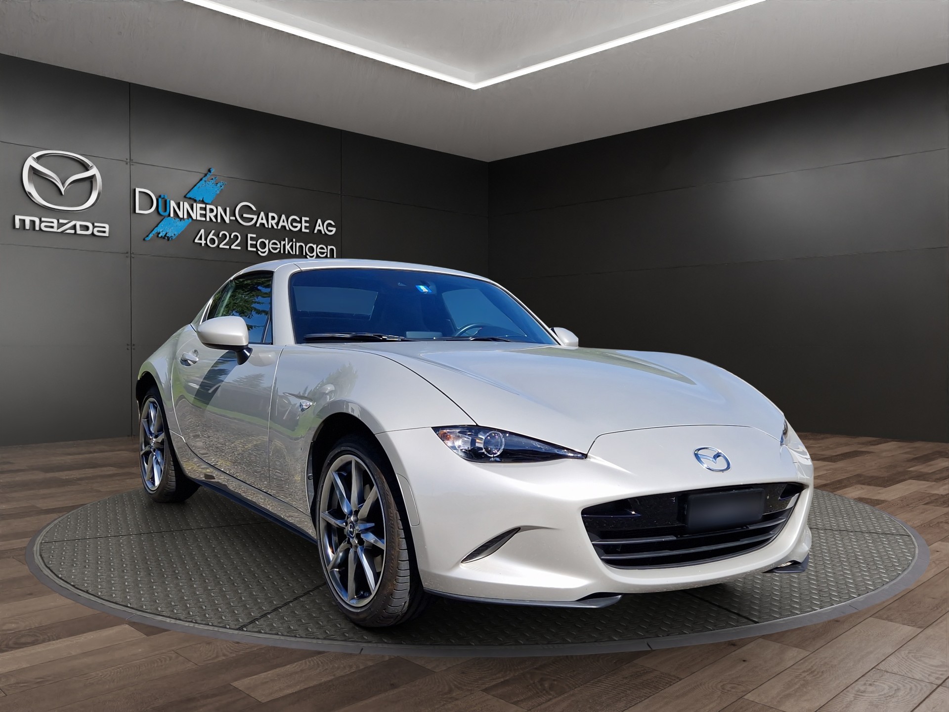 MAZDA MX-5 RF SKYACTIV-G 184 Revolution-image-2