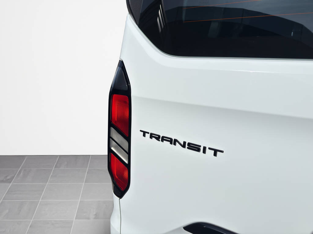 FORD Transit Custom Van 320 L1 2.0 EcoBlue 170 Trend-image-13