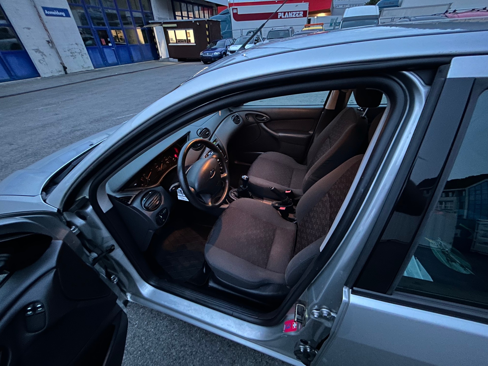 FORD Focus 1.6i 16V Carving-image-9