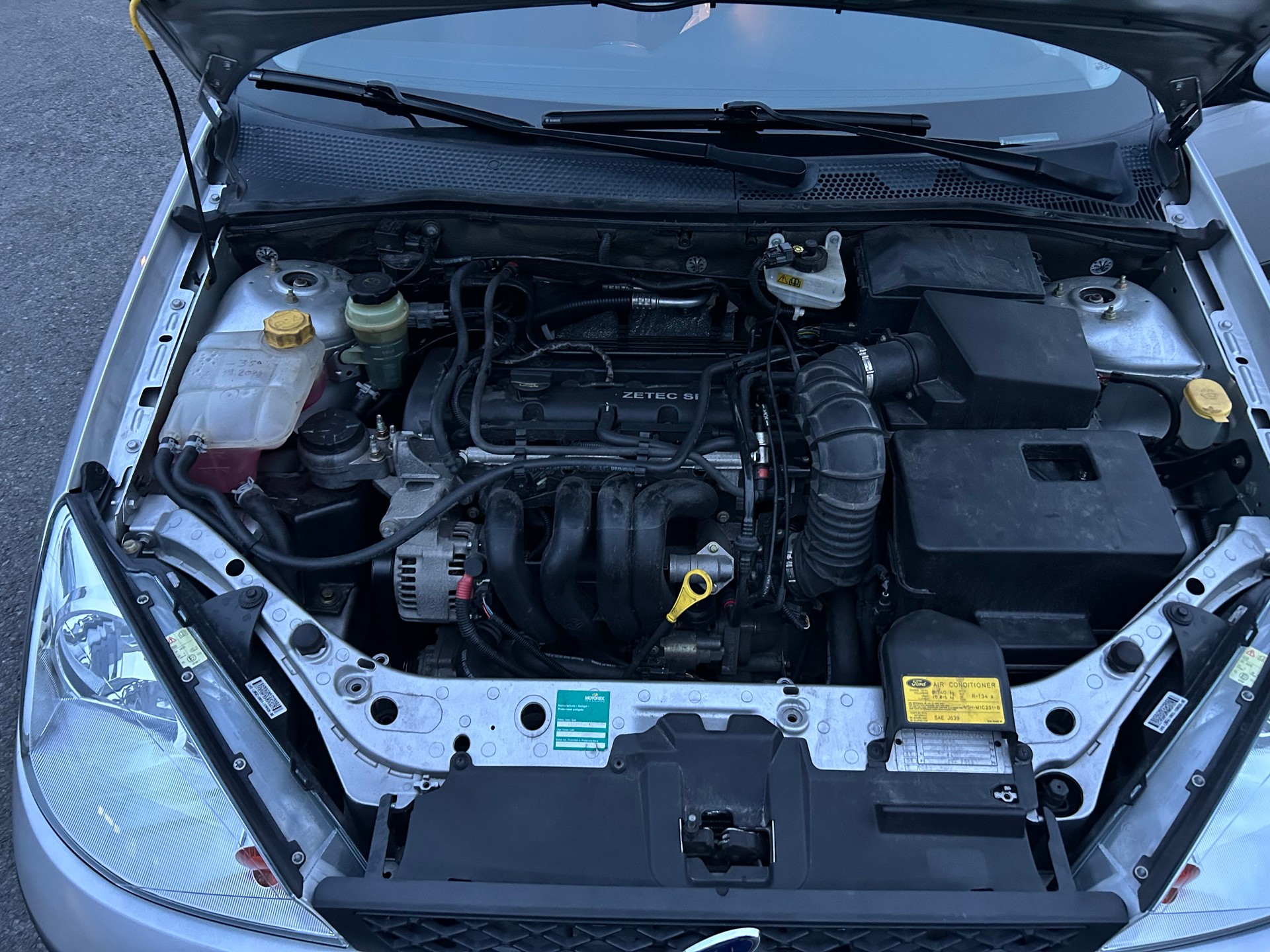 FORD Focus 1.6i 16V Carving-image-12