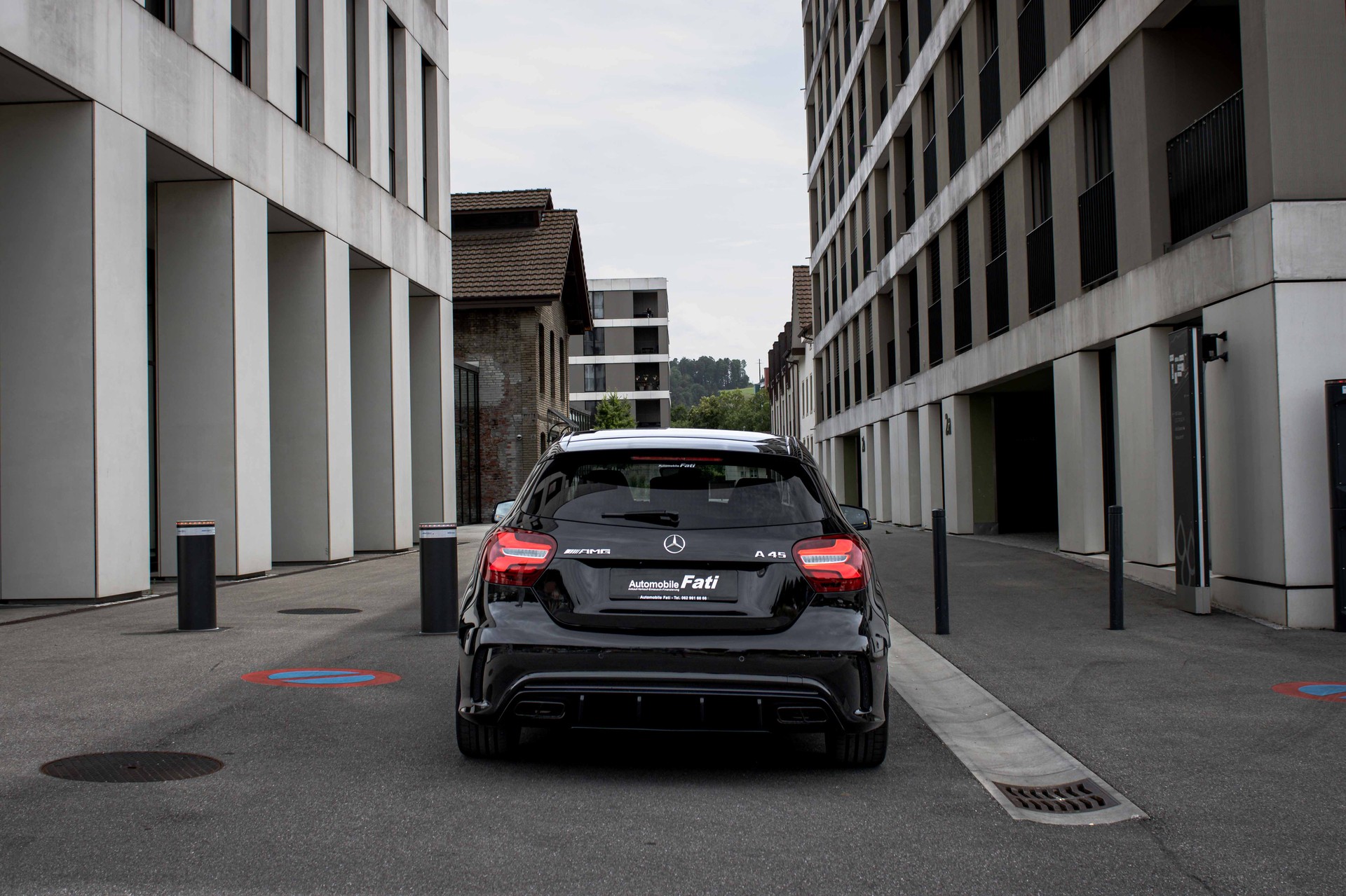 MERCEDES-BENZ A 45 AMG 4Matic Performance Speedshift 7G-DCT-image-3