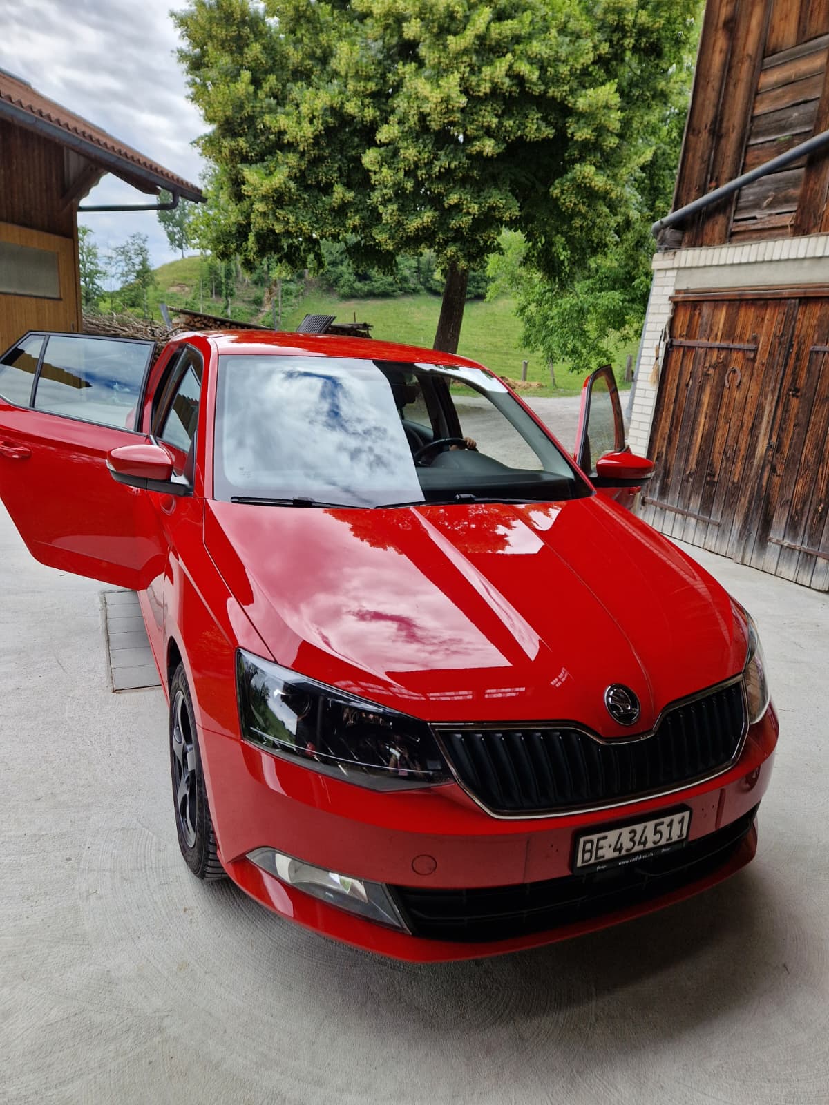 SKODA 1.2 TSI Ambition-image-1