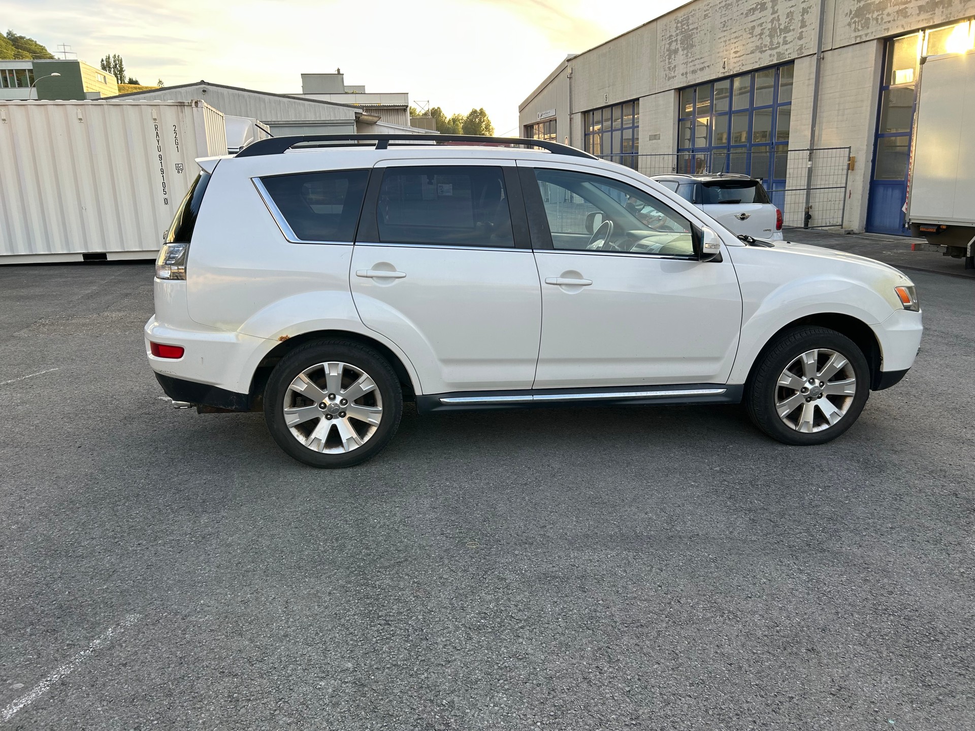 MITSUBISHI Outlander 2.2 DID Invite 4WD TC-SST-image-3