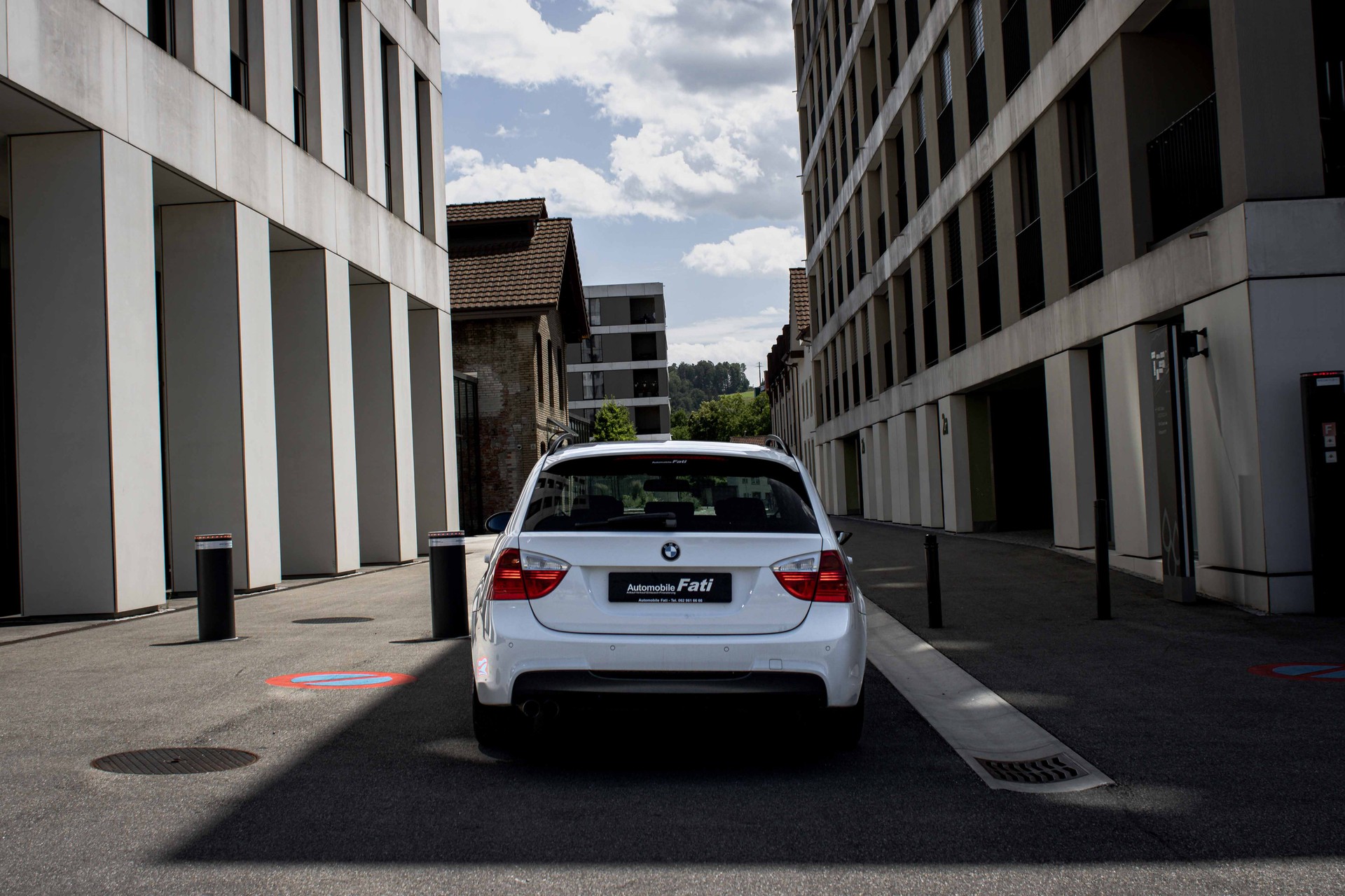 BMW 325i M Paket Touring-image-3