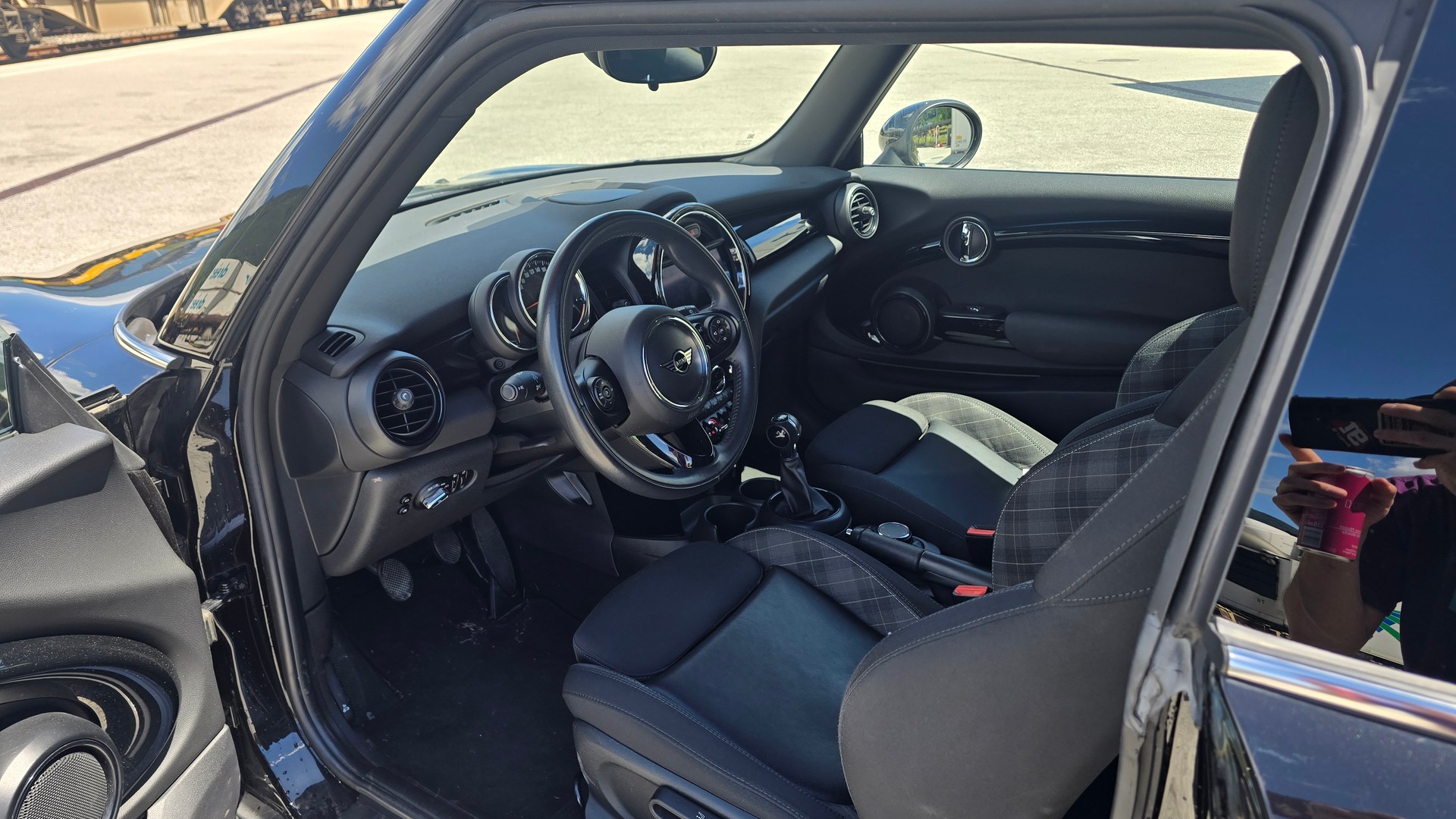 MINI 1.5i Cooper-image-4