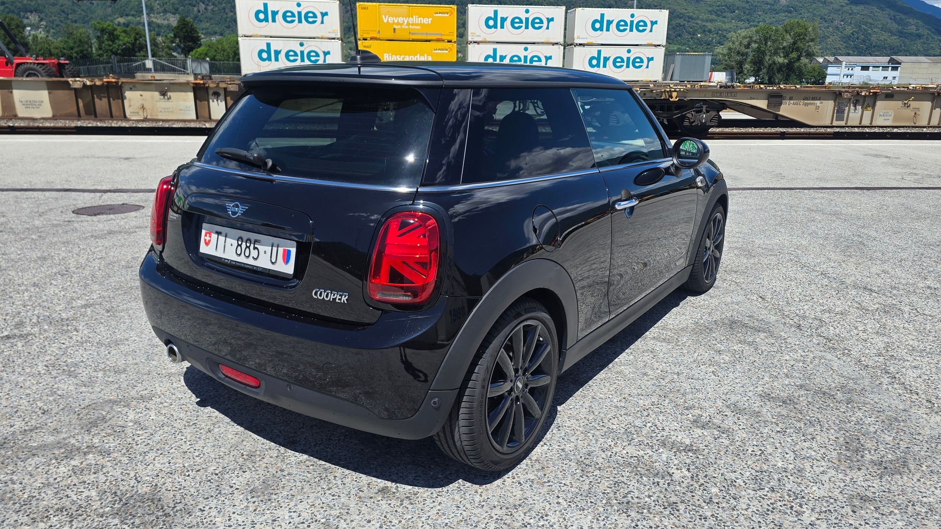 MINI 1.5i Cooper-image-2