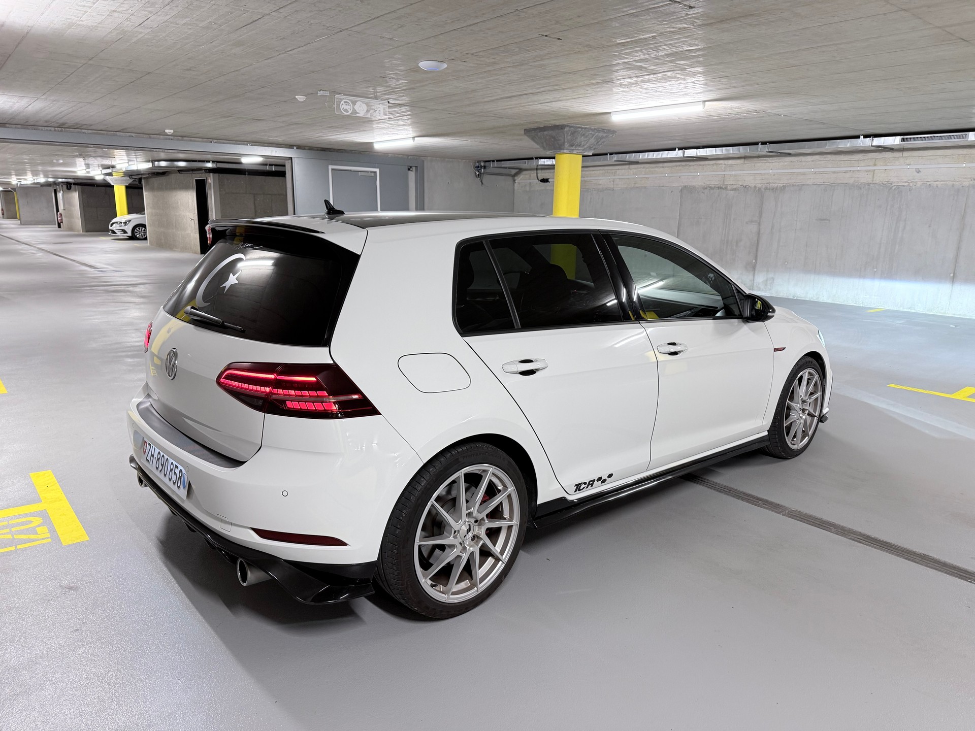 VW GOLF 2.0 TSI GTI TCR DSG-image-2