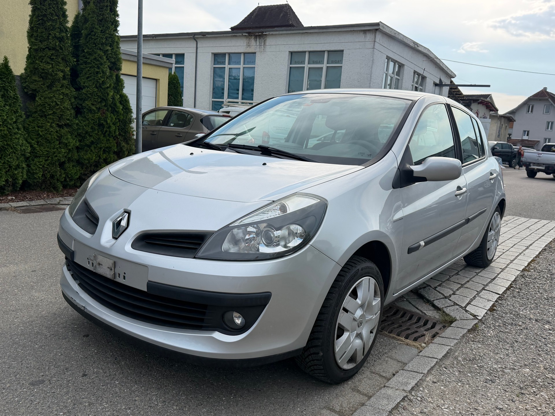 RENAULT Clio 1.6 16V Dynamique-image-6