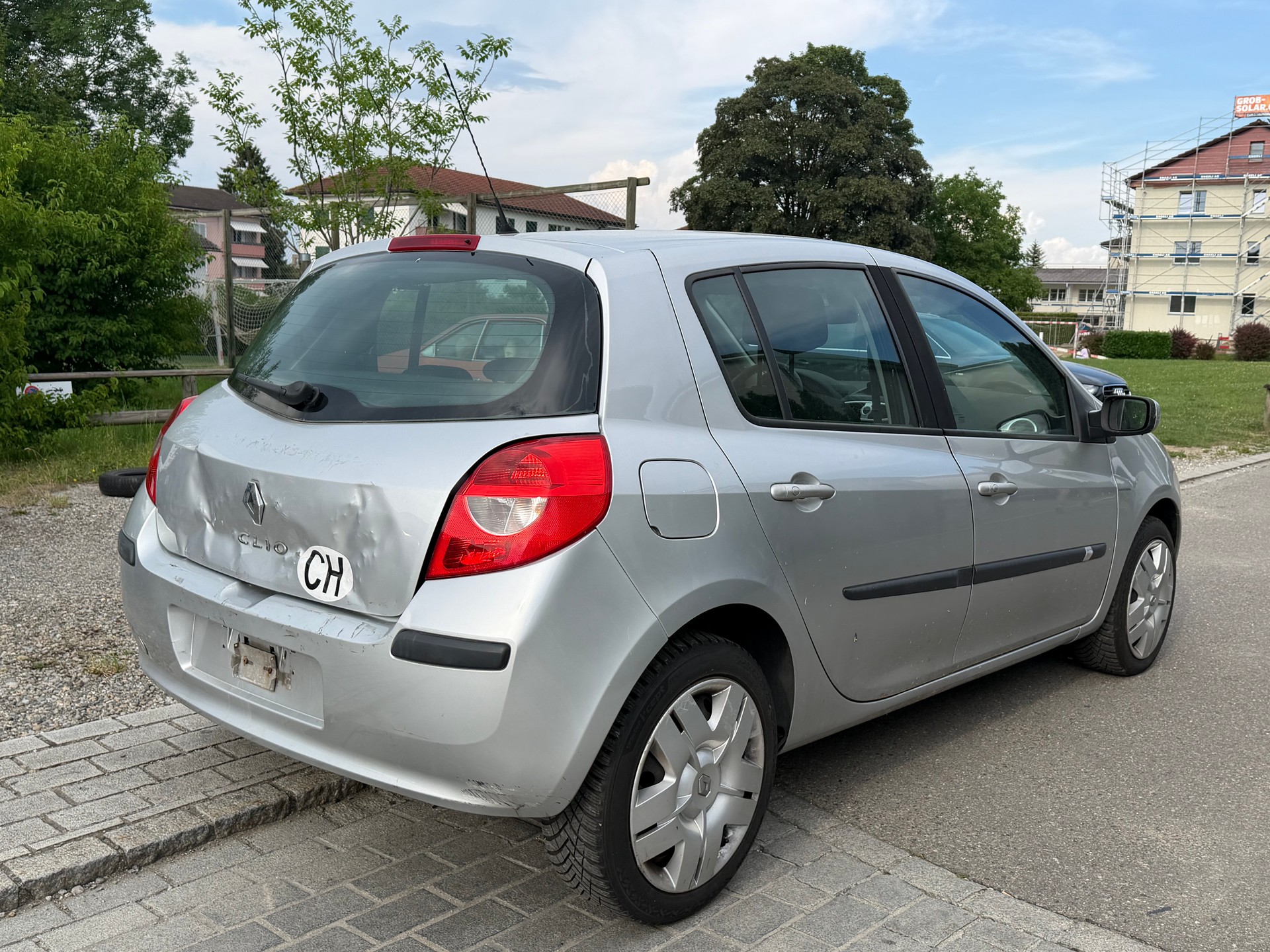 RENAULT Clio 1.6 16V Dynamique-image-2