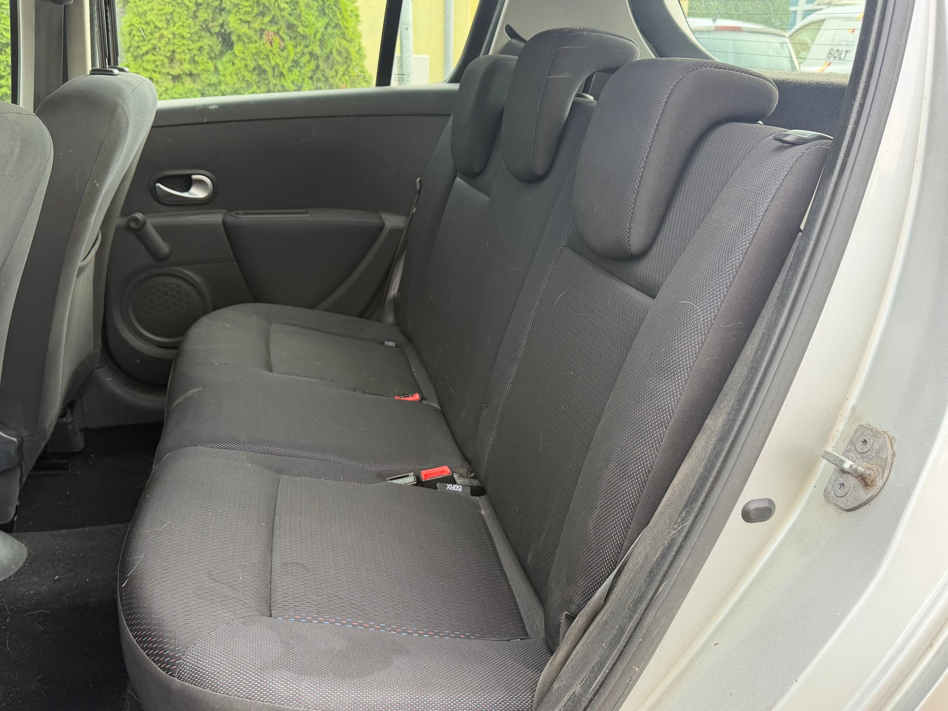 RENAULT Clio 1.6 16V Dynamique-image-9