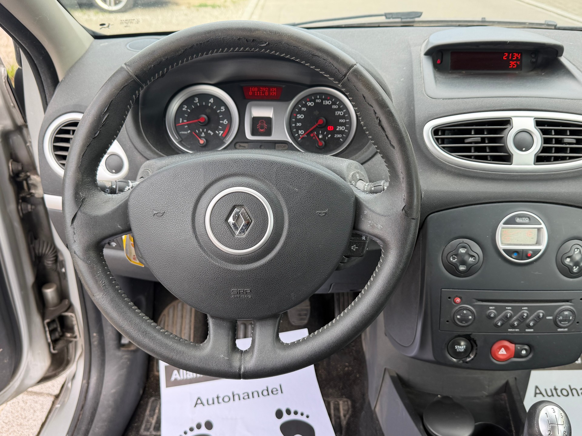 RENAULT Clio 1.6 16V Dynamique-image-13