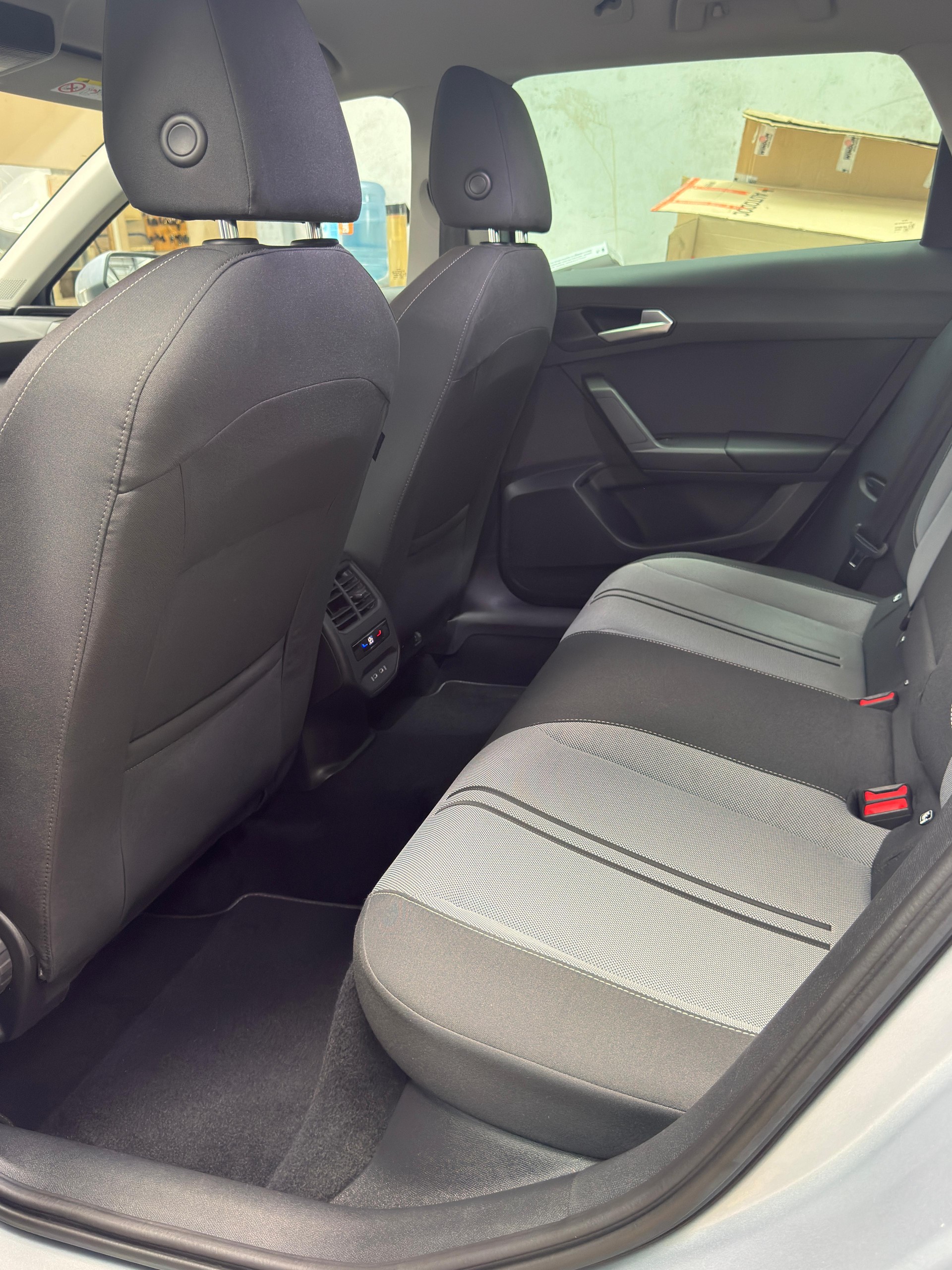 SEAT Leon ST 2.0 TDI EVO DSG Style-image-10