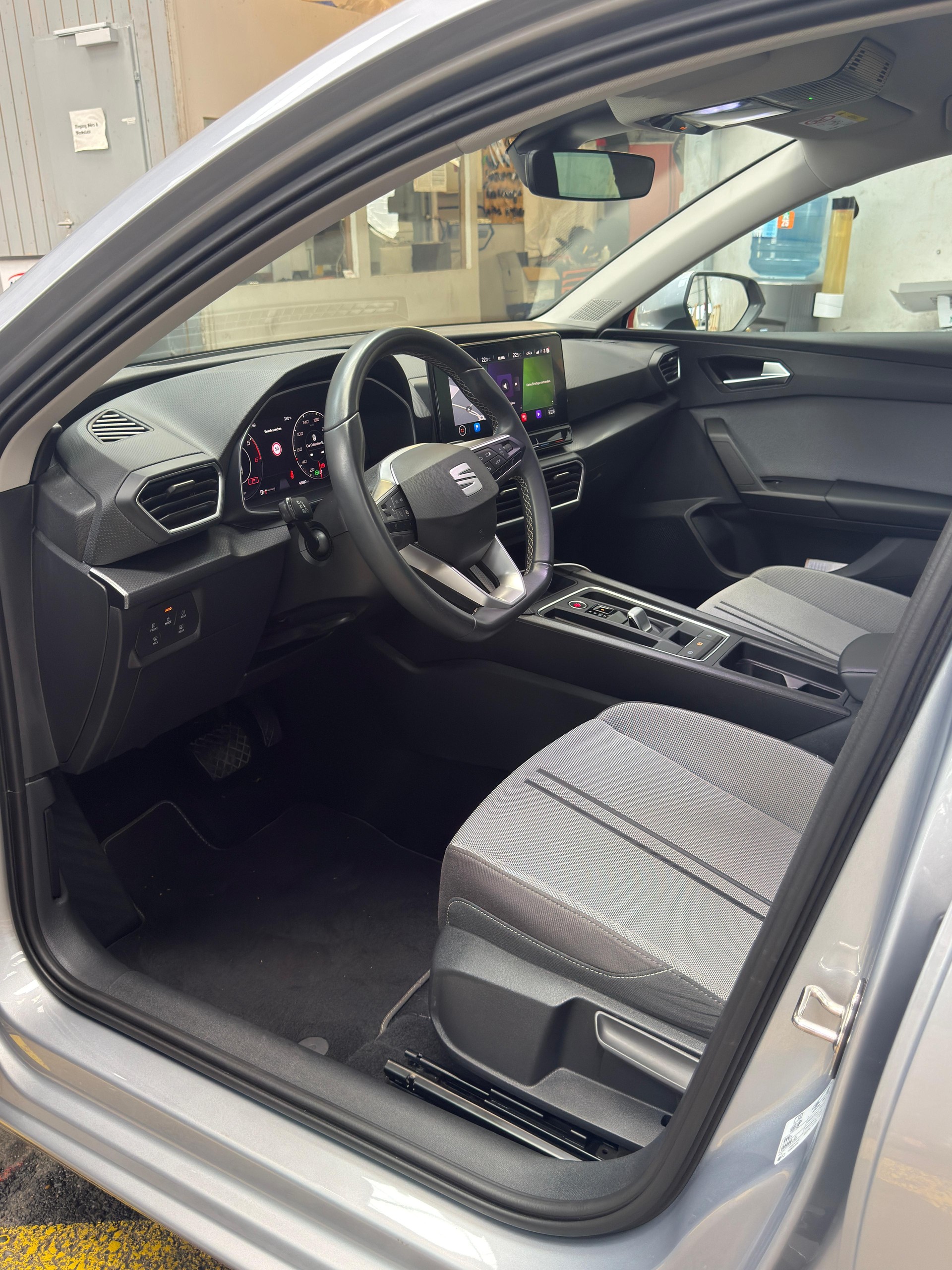 SEAT Leon ST 2.0 TDI EVO DSG Style-image-9