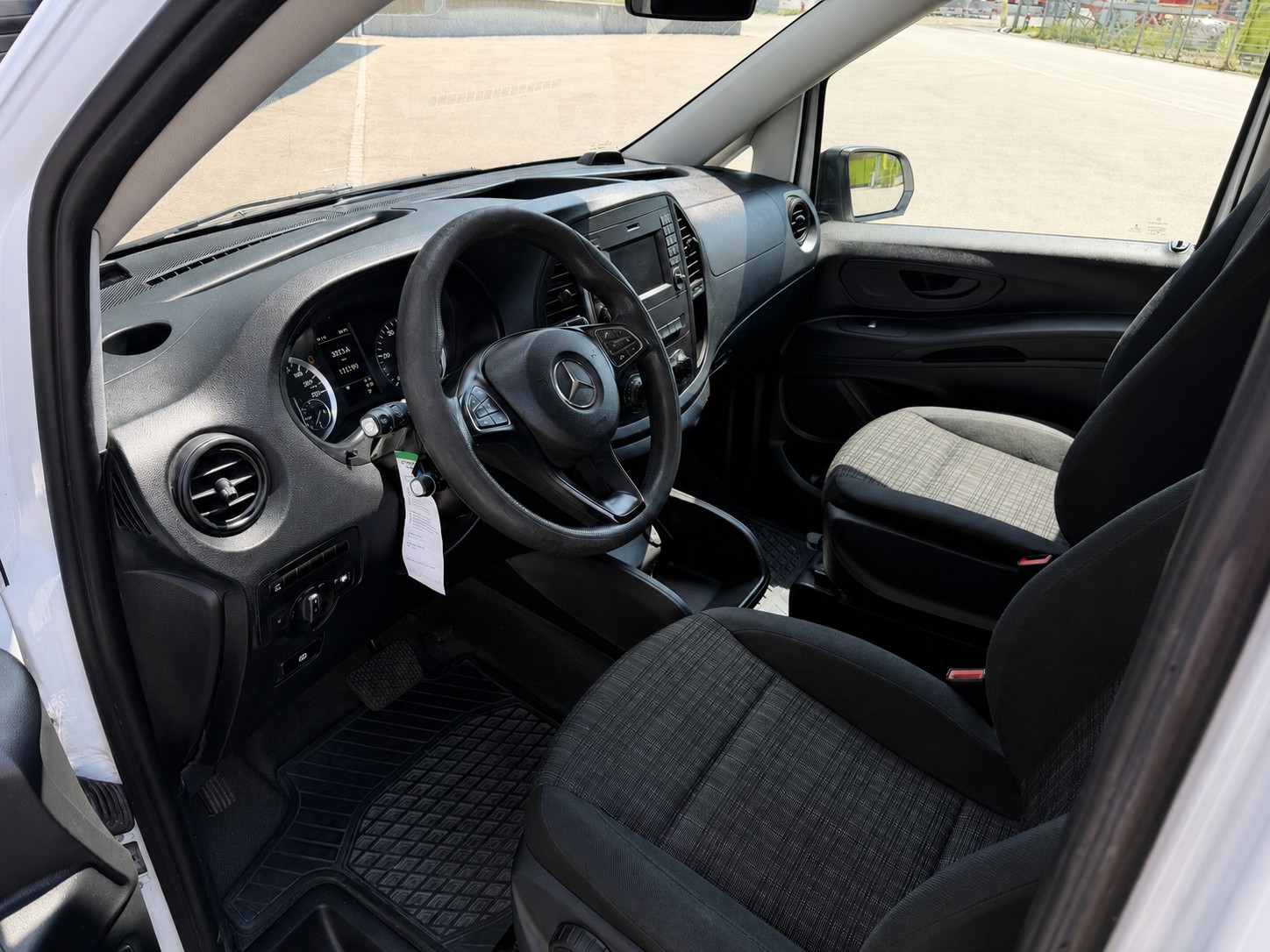 MERCEDES-BENZ Vito 114 BlueTEC L 7G-Tronic Euro 6-image-11