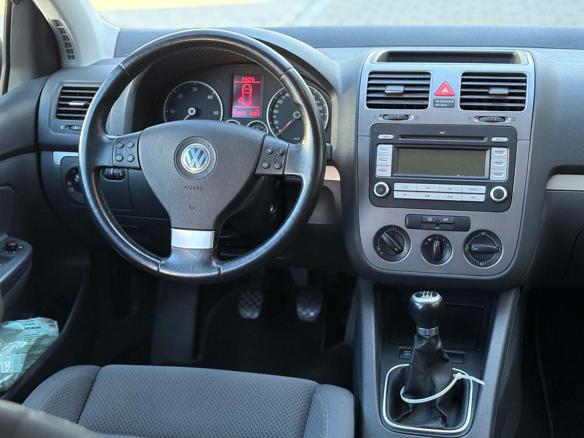 VW Golf 1.9 TDI Comfortline 4Motion-image-12
