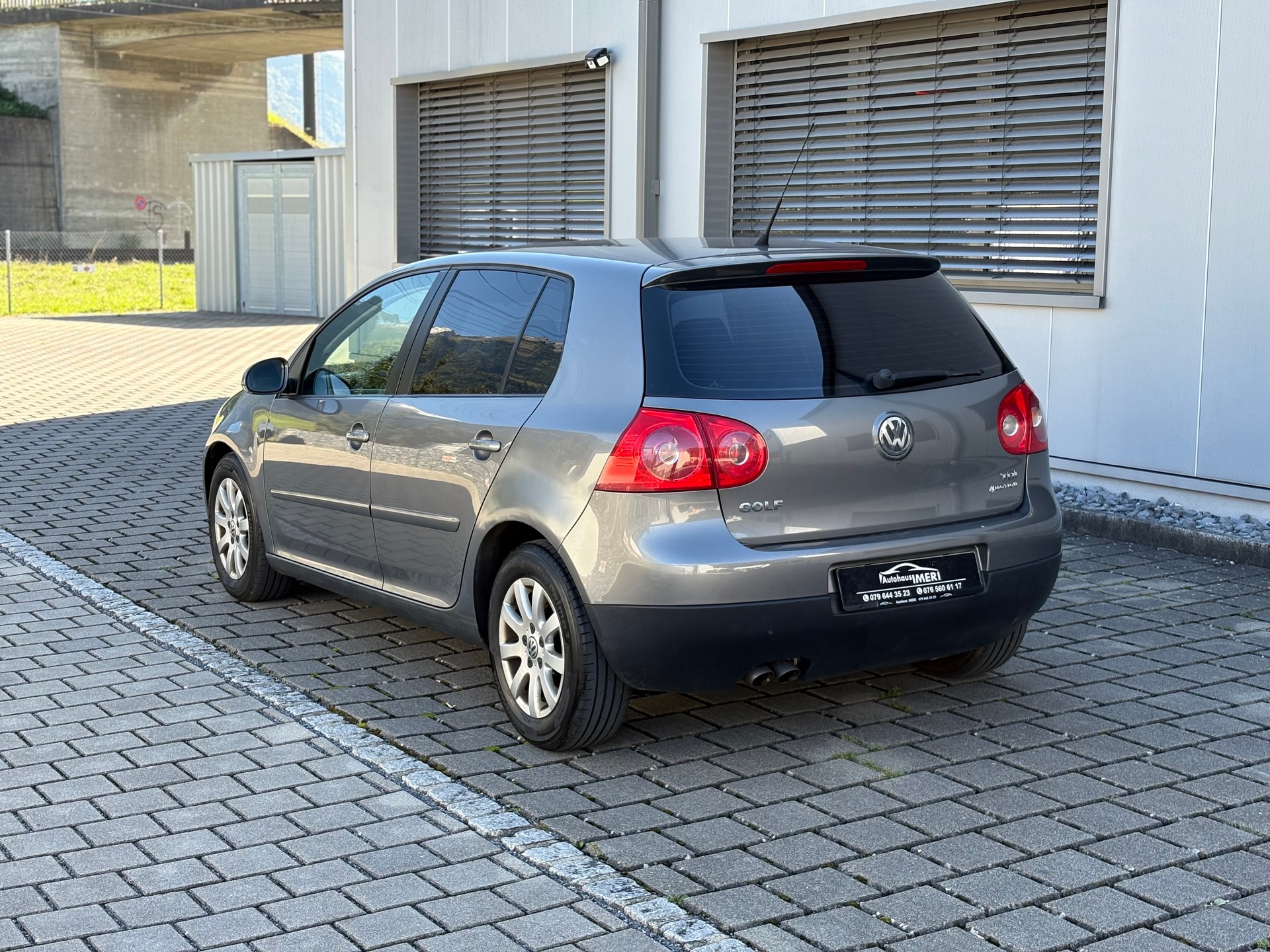 VW Golf 1.9 TDI Comfortline 4Motion-image-6