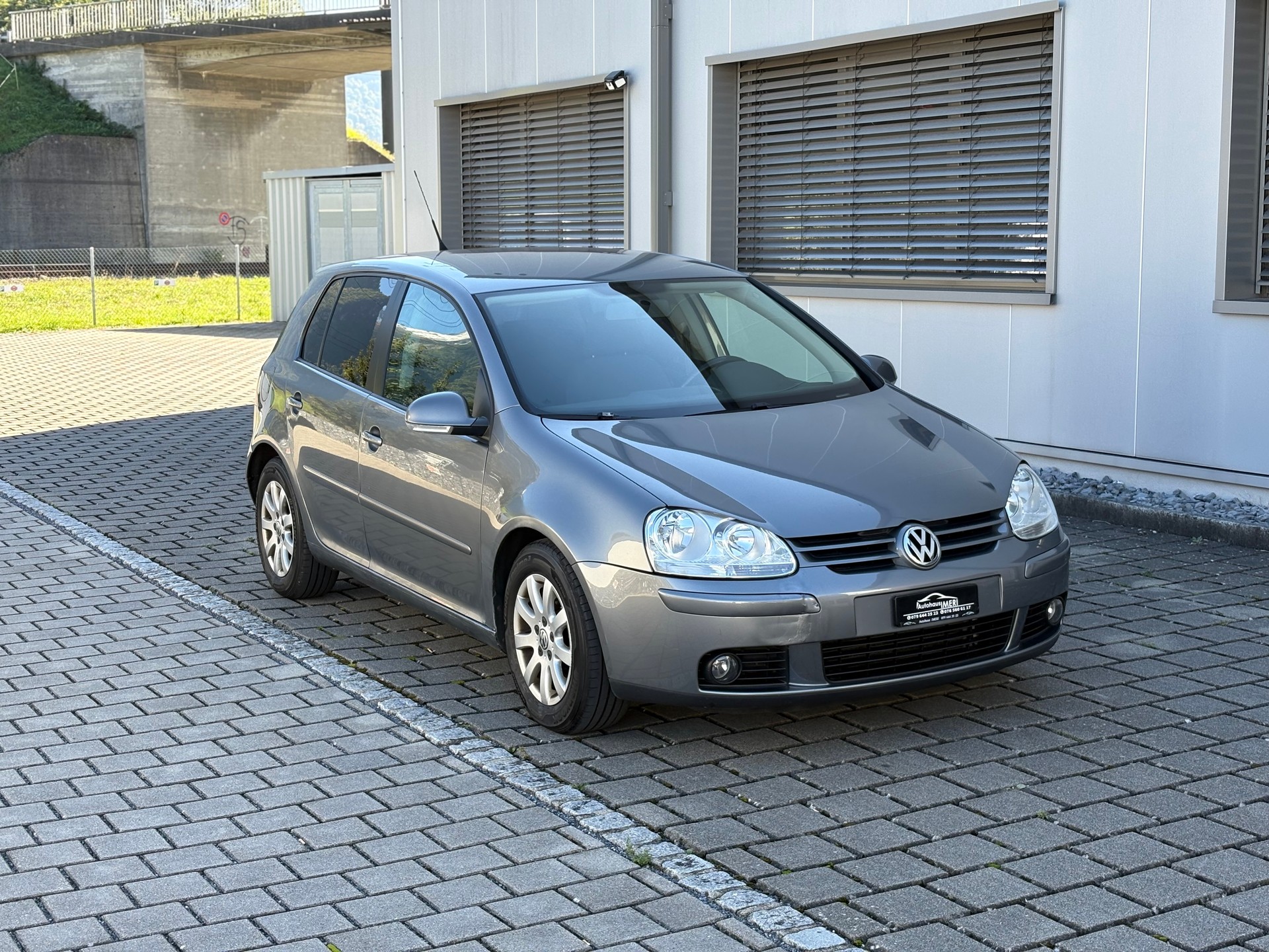 VW Golf 1.9 TDI Comfortline 4Motion-image-3