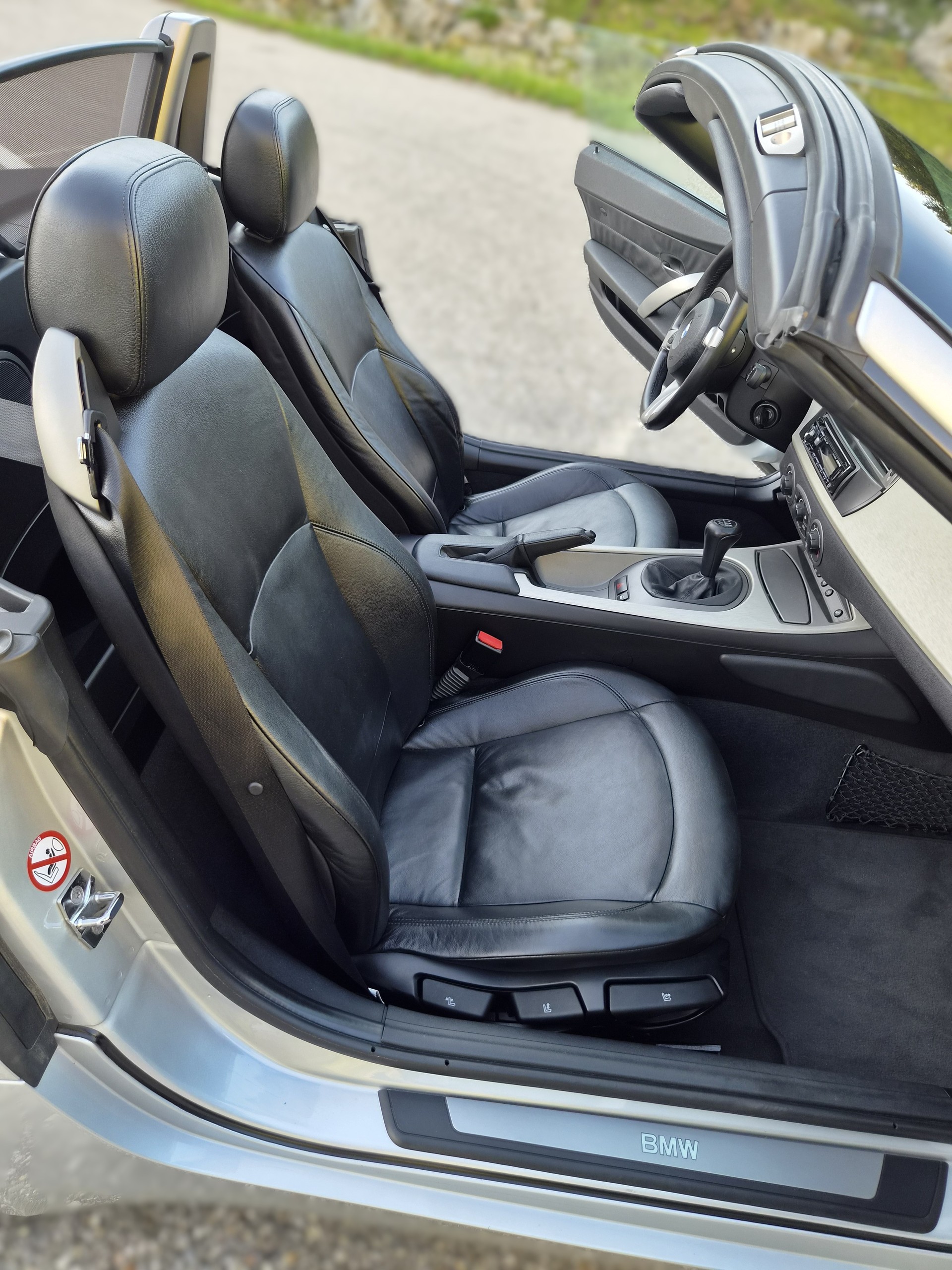 BMW Z4 2.2i Roadster-image-19