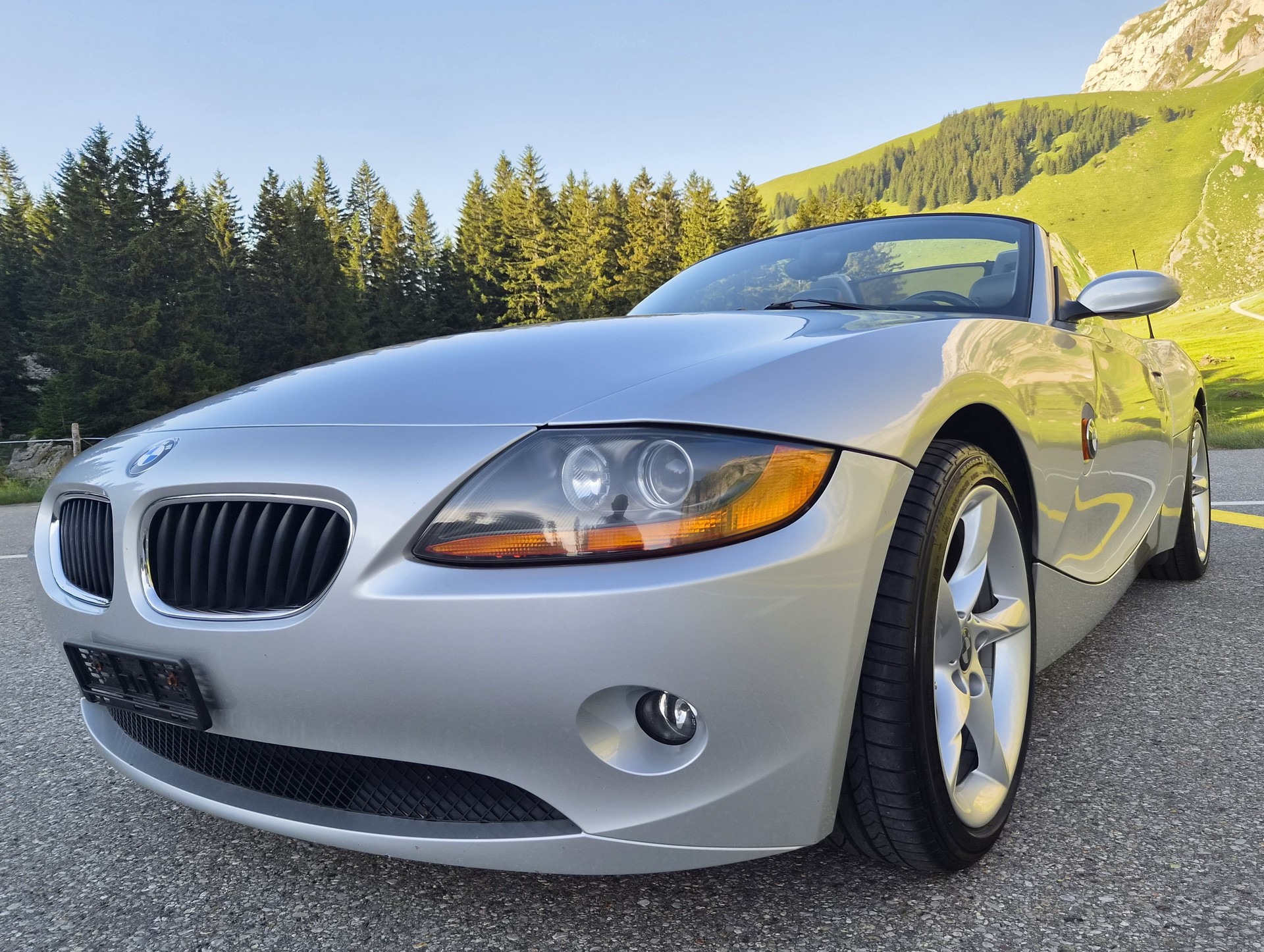 BMW Z4 2.2i Roadster-image-2