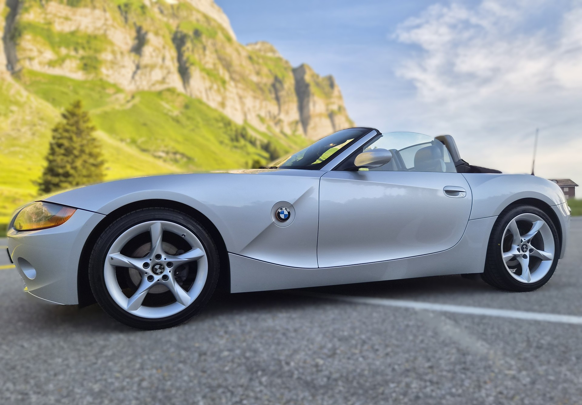 BMW Z4 2.2i Roadster-image-12