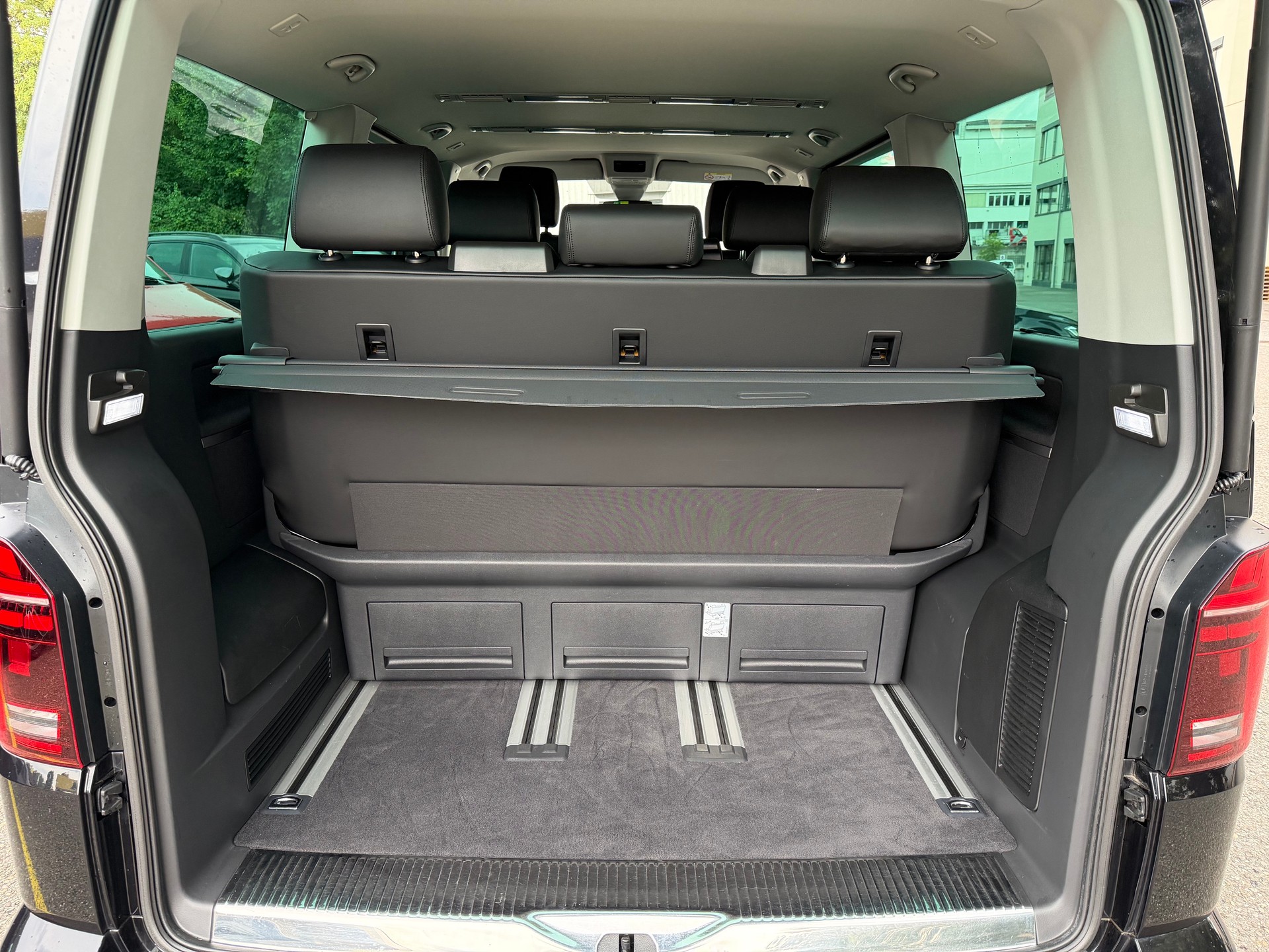 VW T6.1 Multivan 2.0 Bi-TDI Generation Six 4Motion DSG-image-6