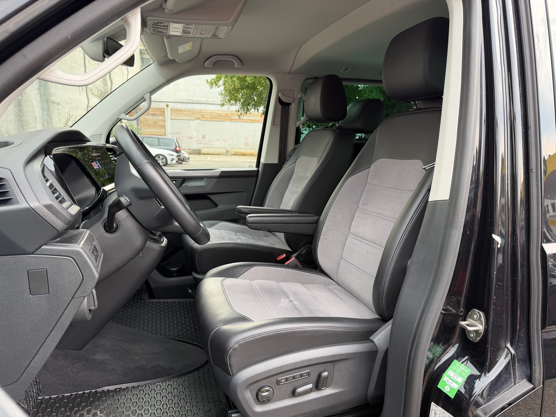 VW T6.1 Multivan 2.0 Bi-TDI Generation Six 4Motion DSG-image-4