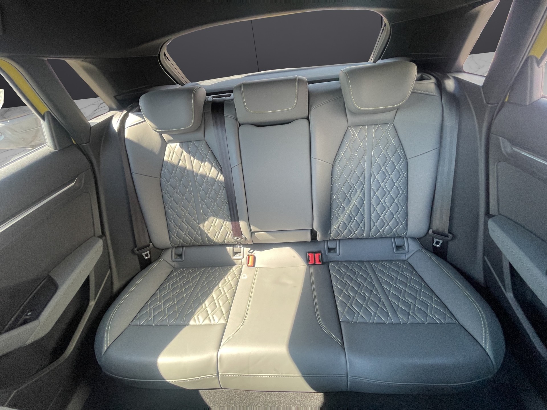 AUDI S3 Sportback 2.0 TFSI quattro S-tronic-image-20