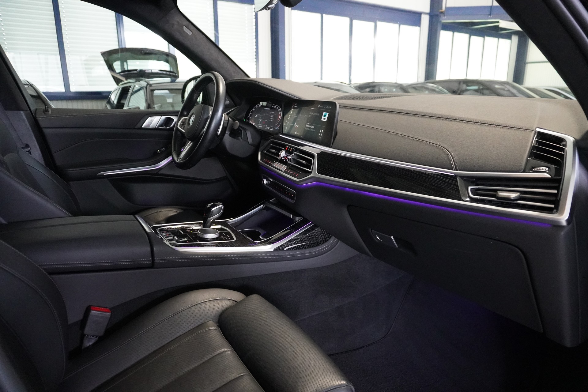BMW X7 xDrive M50i Steptronic-image-8