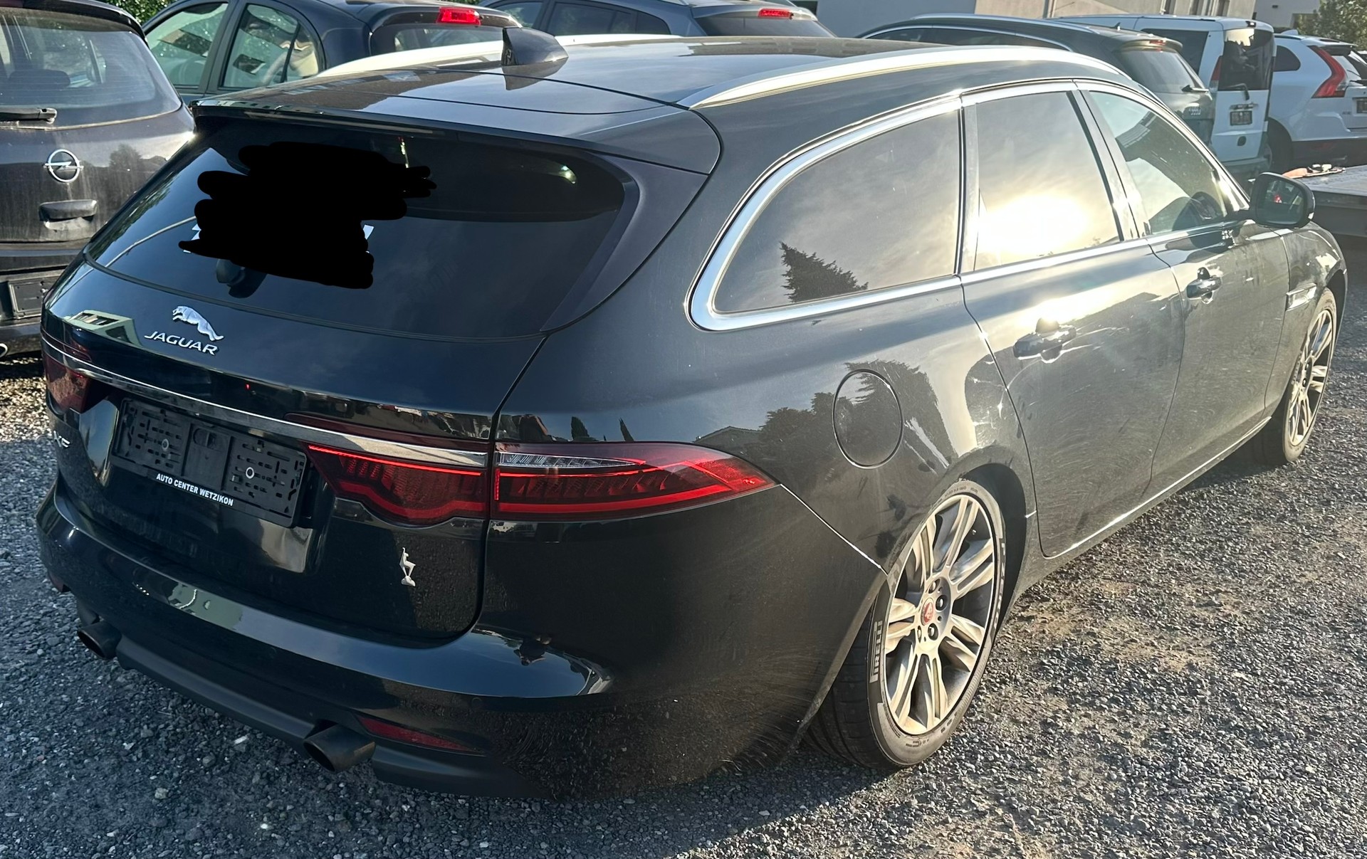 JAGUAR XF Sportbrake 25d R-Sport AWD Automatic-image-4