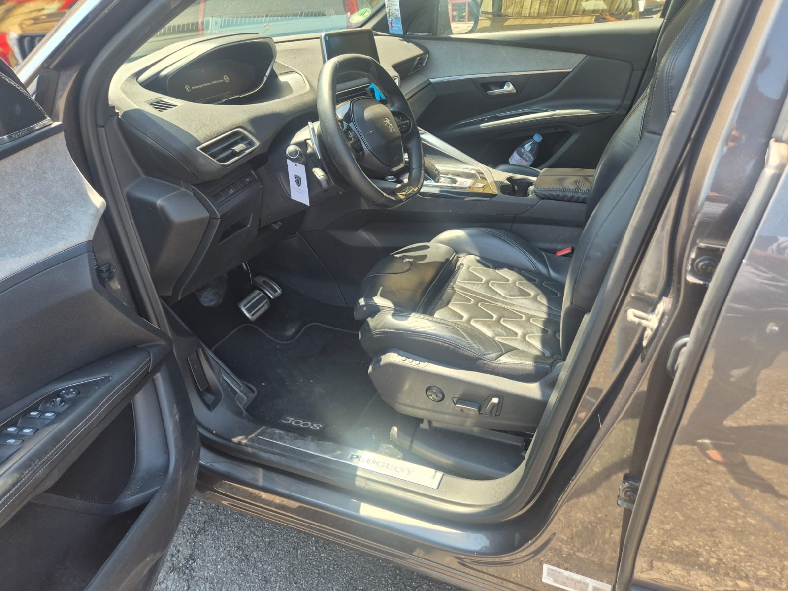 PEUGEOT 3008 2.0 BlueHDi GT EAT-image-13