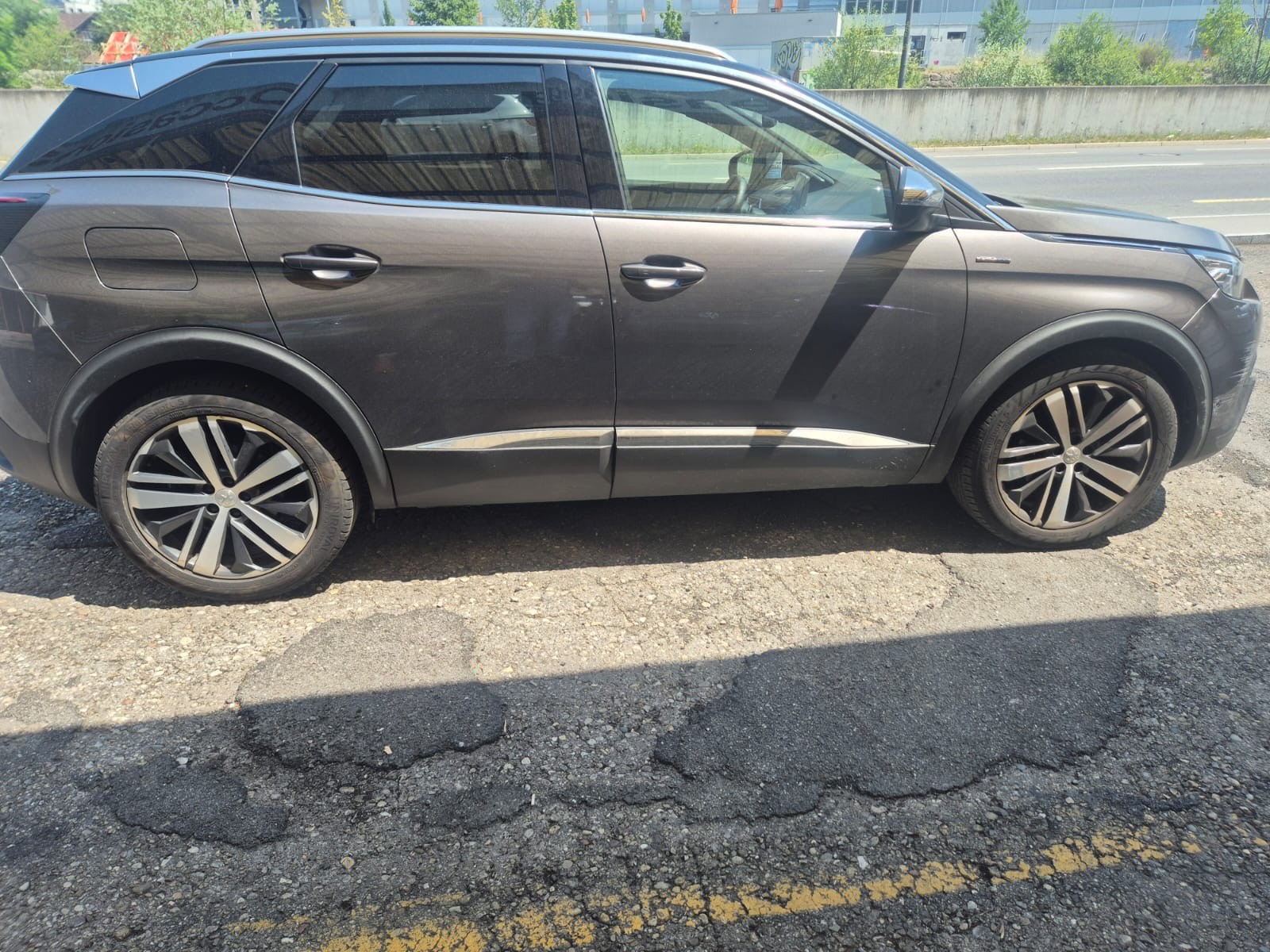 PEUGEOT 3008 2.0 BlueHDi GT EAT-image-3