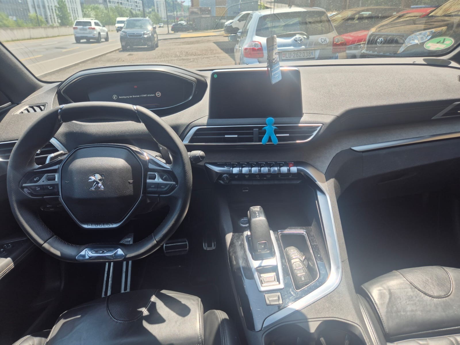 PEUGEOT 3008 2.0 BlueHDi GT EAT-image-12