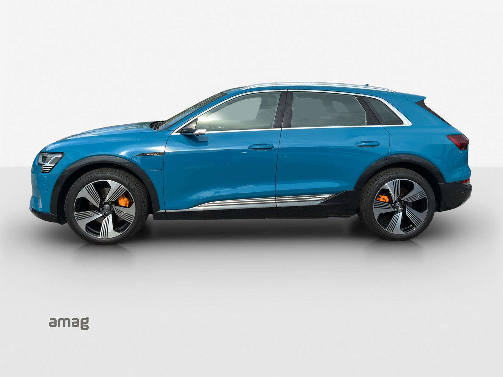 AUDI e-tron 55 Advanced quattro-showroom-element-1