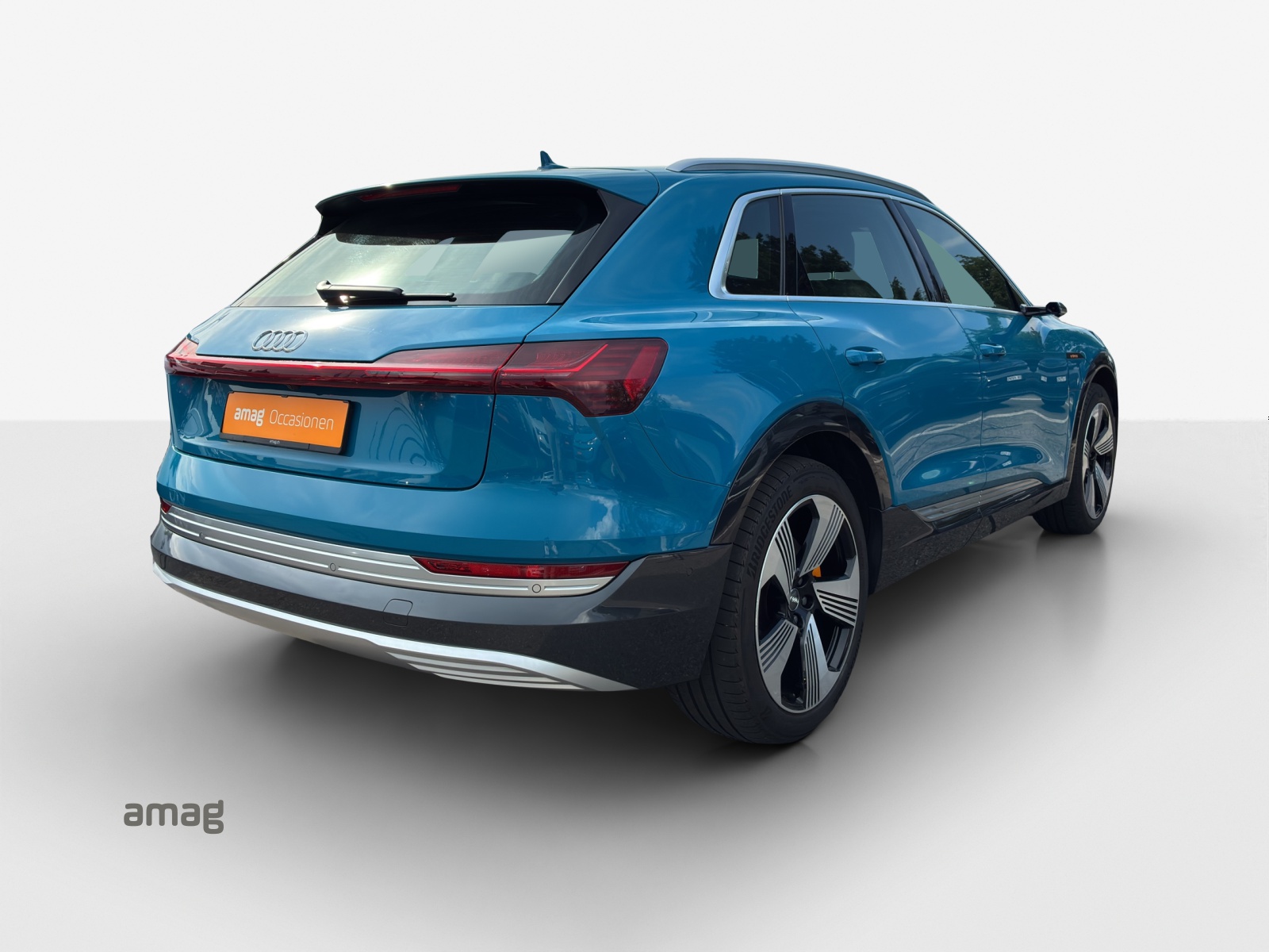AUDI e-tron 55 Advanced quattro-image-5
